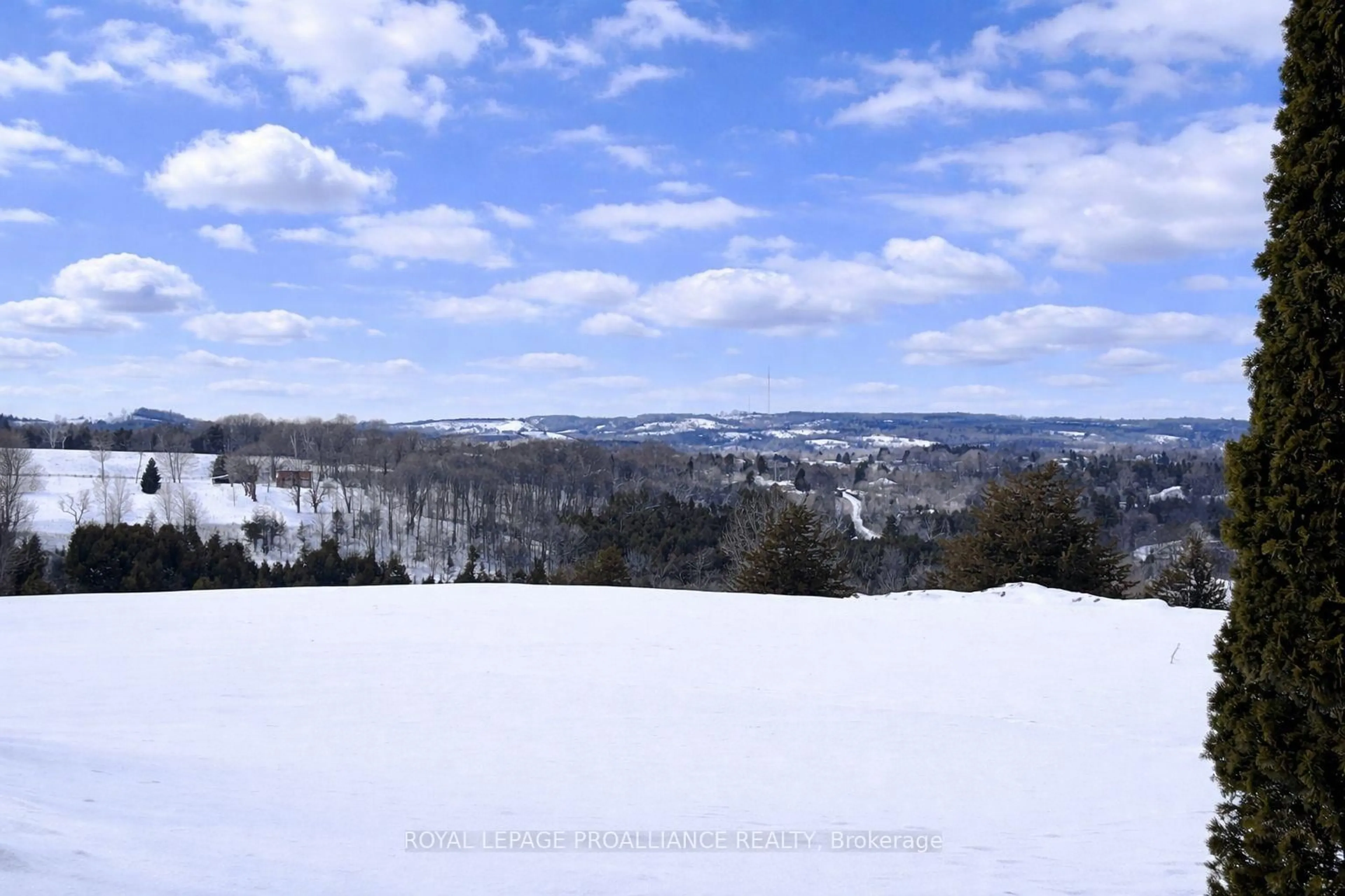 Blurry image for 4836 45 Highway, Hamilton Township Ontario K7G 2V6