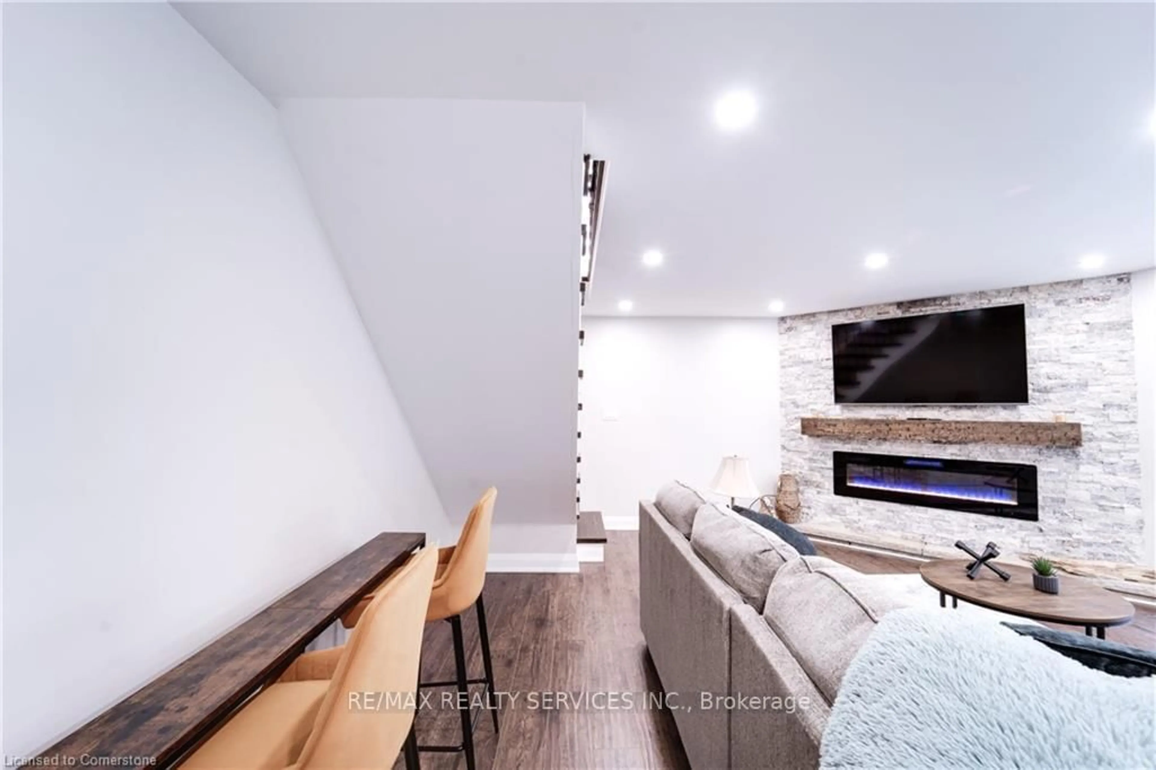 Unknown for 885 Glen Cedar Dr, Selwyn Ontario K9J 6X5