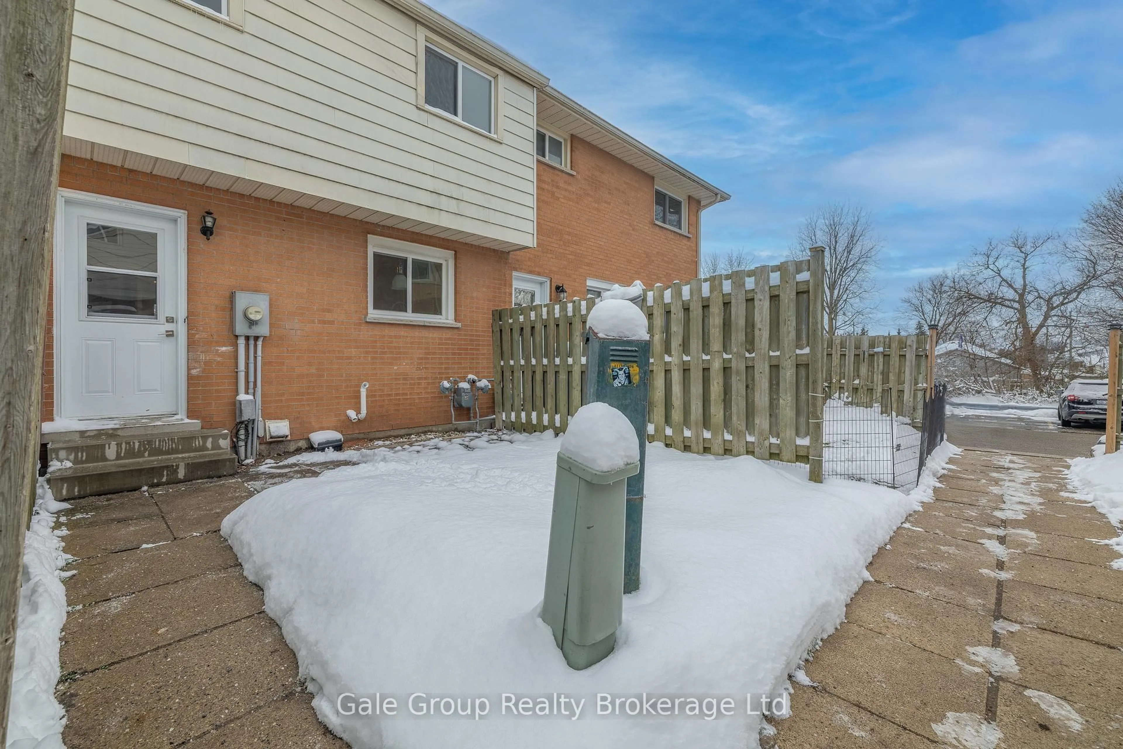 Patio, street for 78 Bee St #11, Woodstock Ontario N4S 3Z3