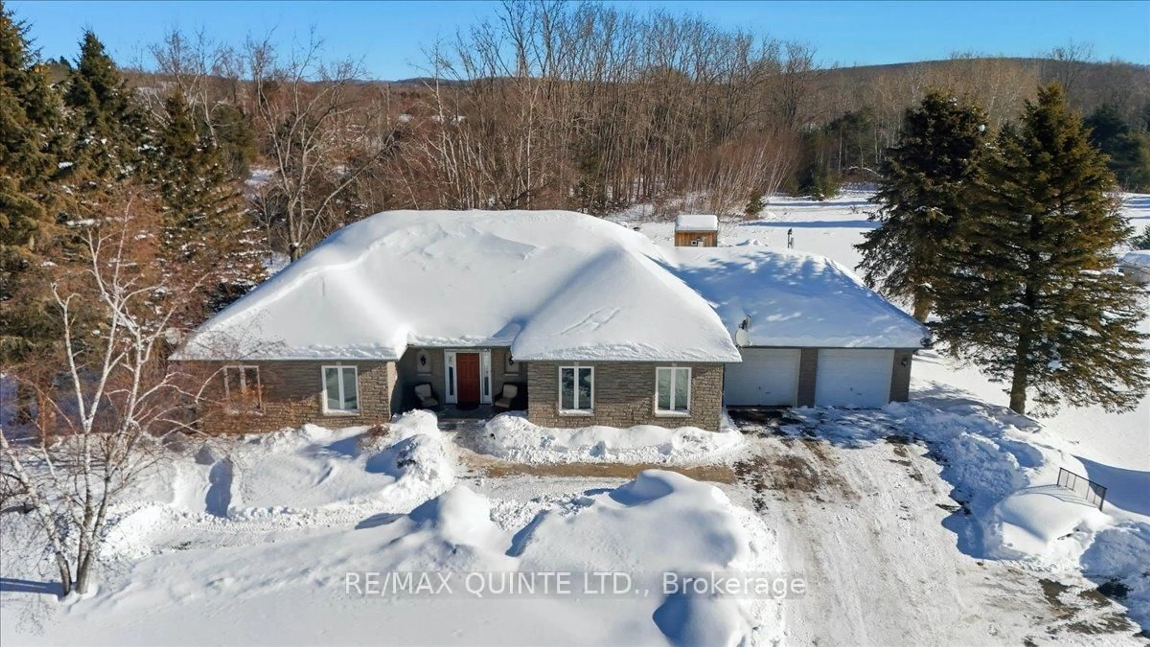 A pic from outside/outdoor area/front of a property/back of a property/a pic from drone, building for 1325 County Rd 40, Ingleside Ontario K8V 5P4