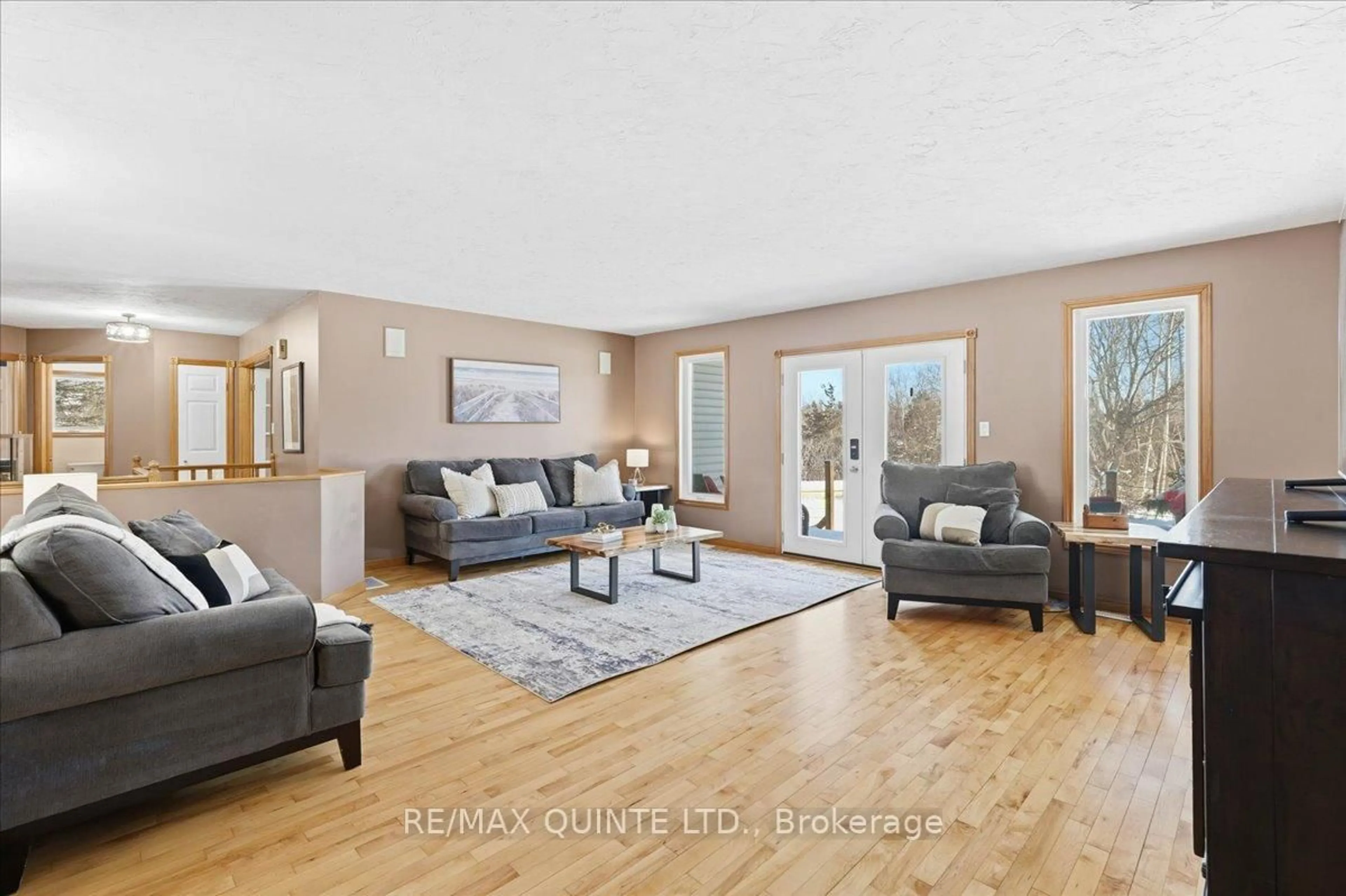 Living room with furniture, unknown for 1325 County Rd 40, Ingleside Ontario K8V 5P4