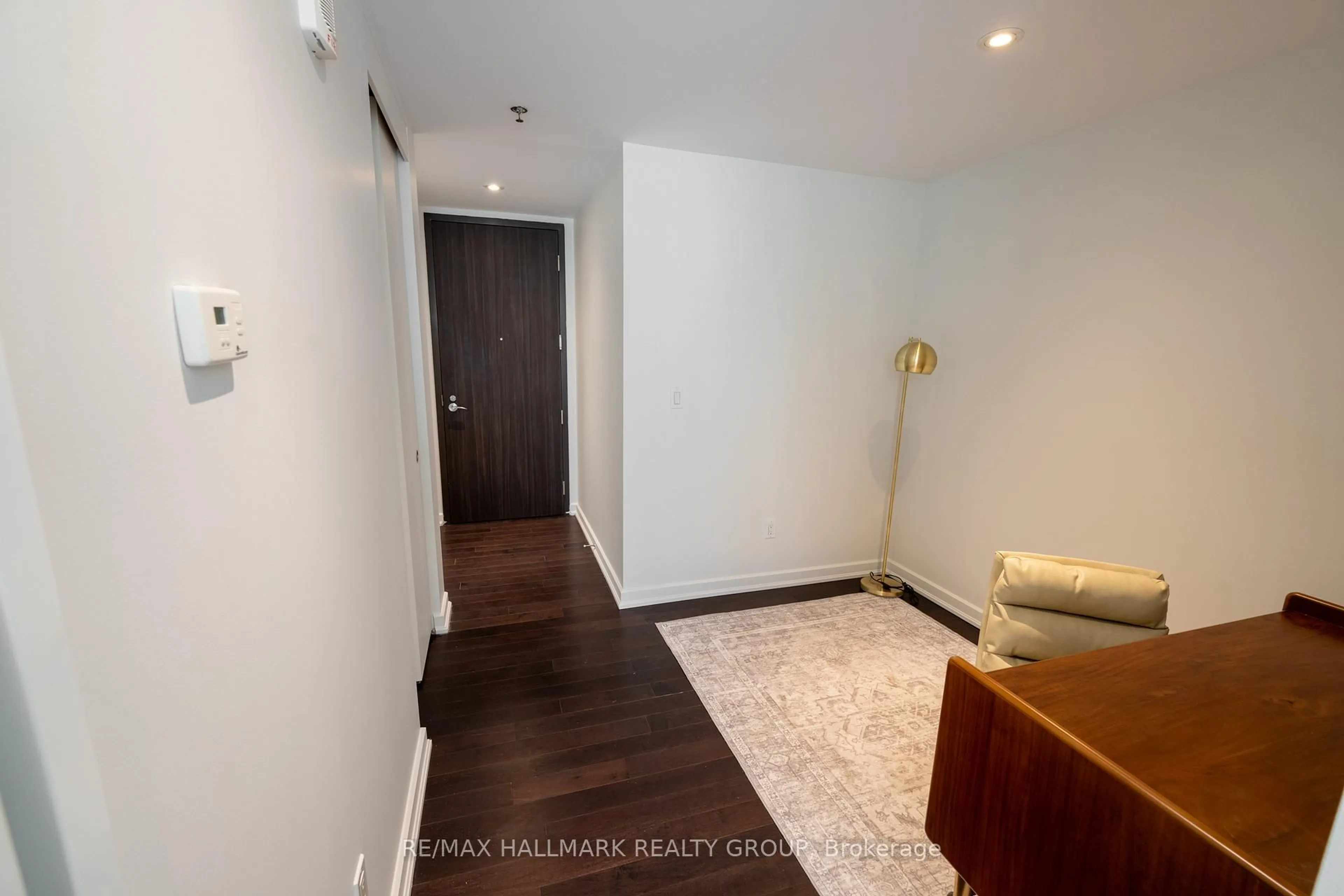 Unknown for 300 Lisgar St #1502, Ottawa Ontario K2P 0E2