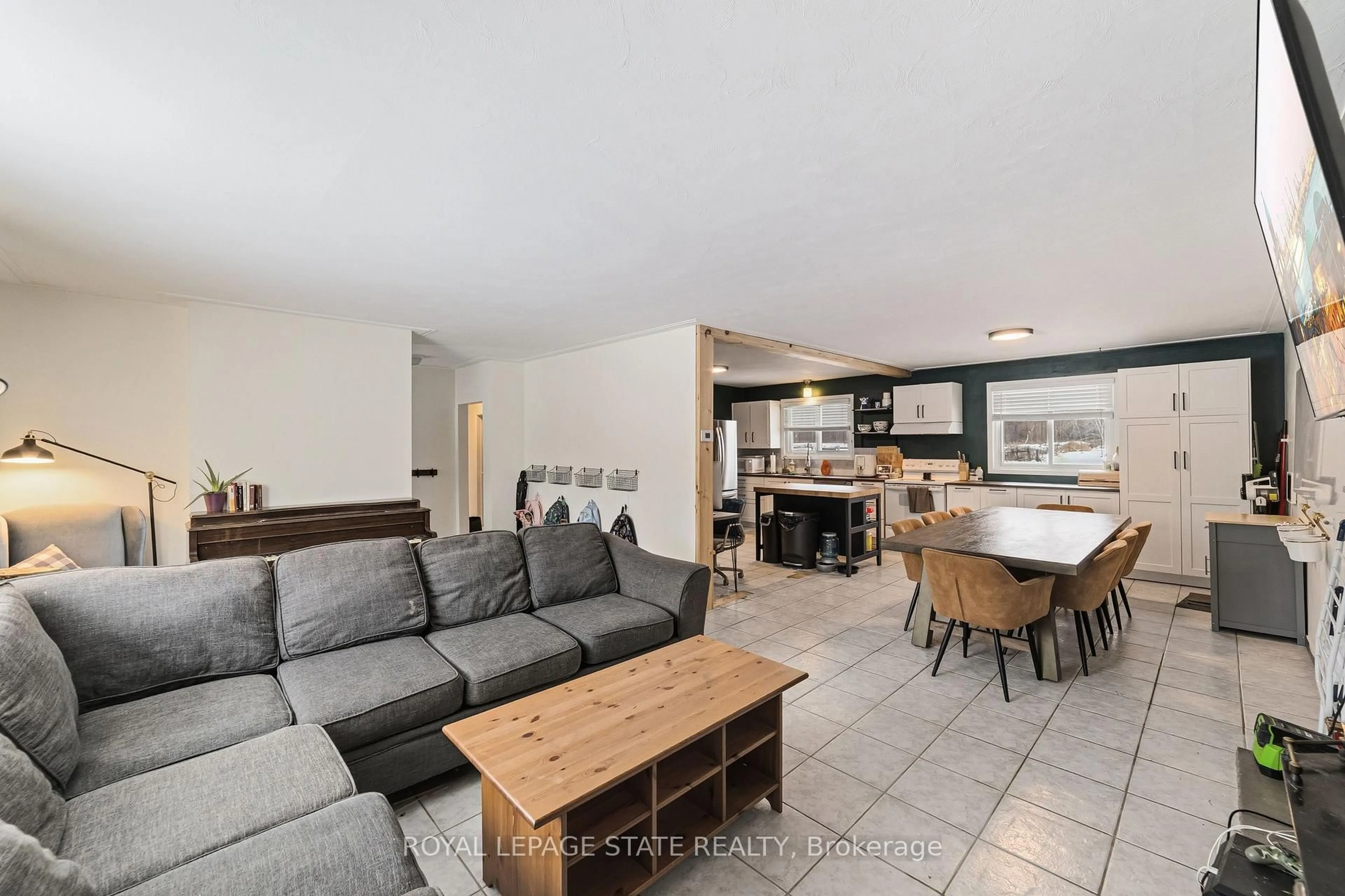 Living room with furniture, unknown for 697 Highway 56, Haldimand Ontario N0A 1R0