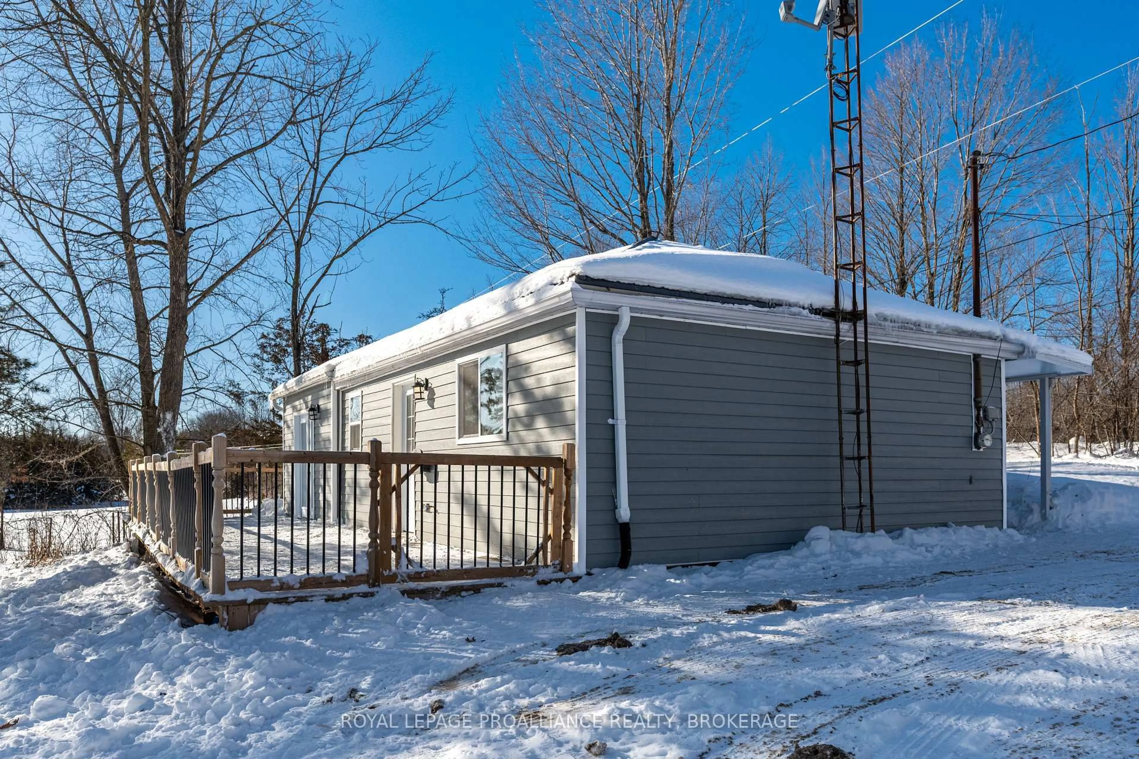Shed for 154 Clara St, Greater Napanee Ontario K0K 2W0