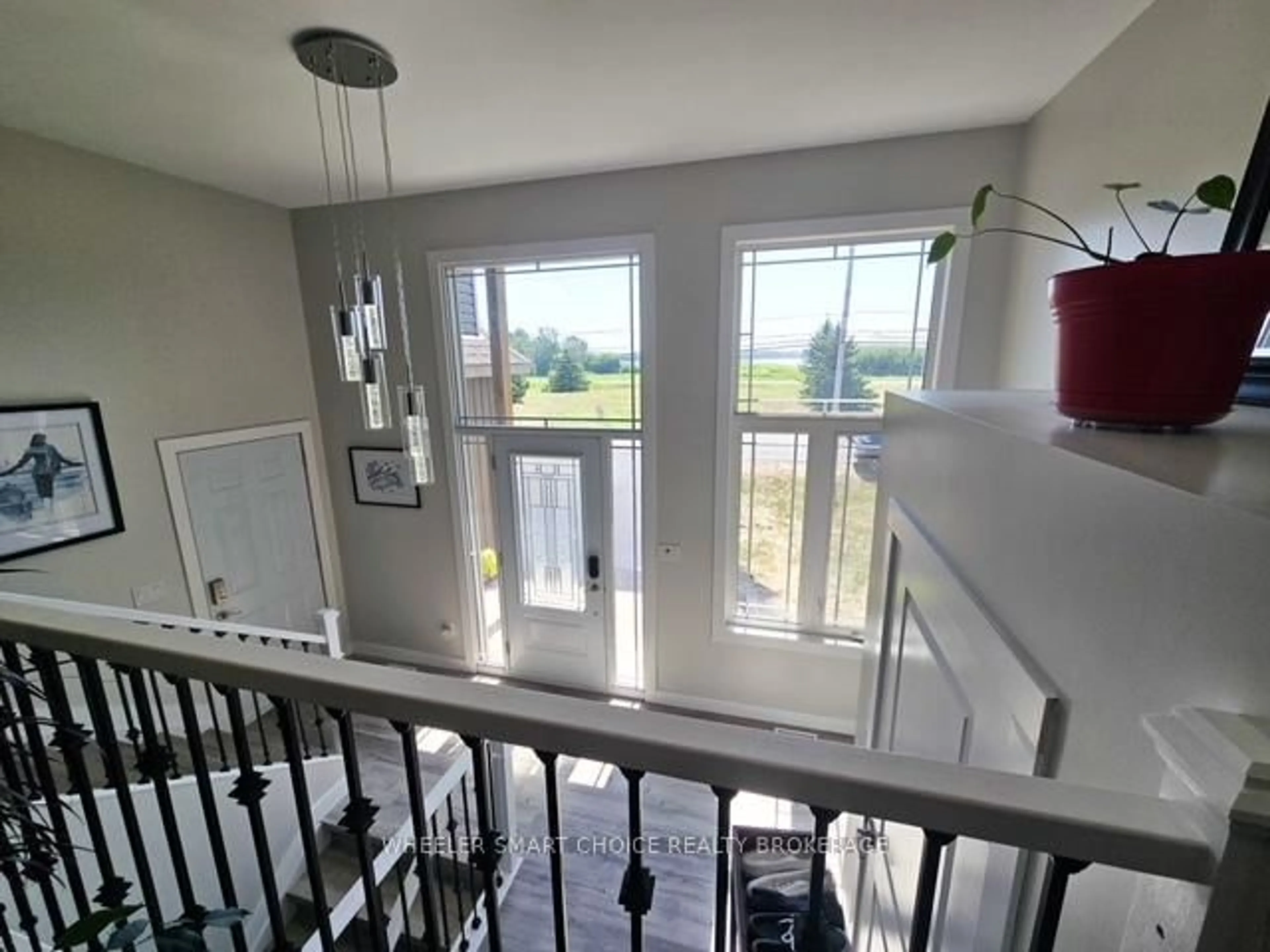 Indoor entryway for 15765 Manning Rd, South Stormont Ontario K0C 1M0