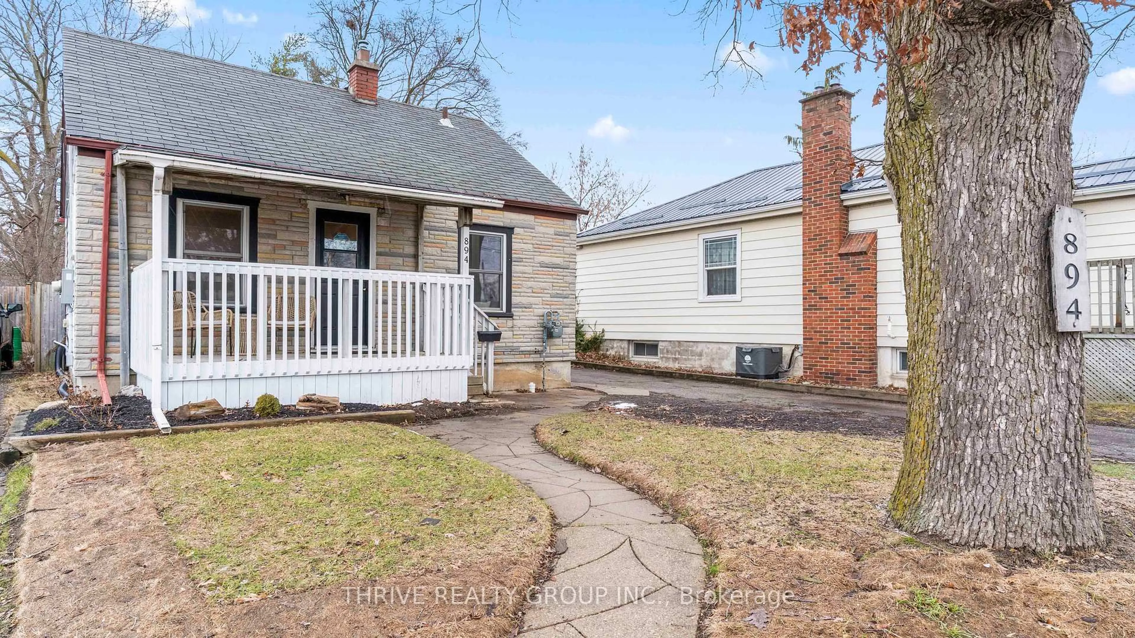 Home with brick exterior material, street for 894 Hamilton Rd, London East Ontario N5Z 1V9