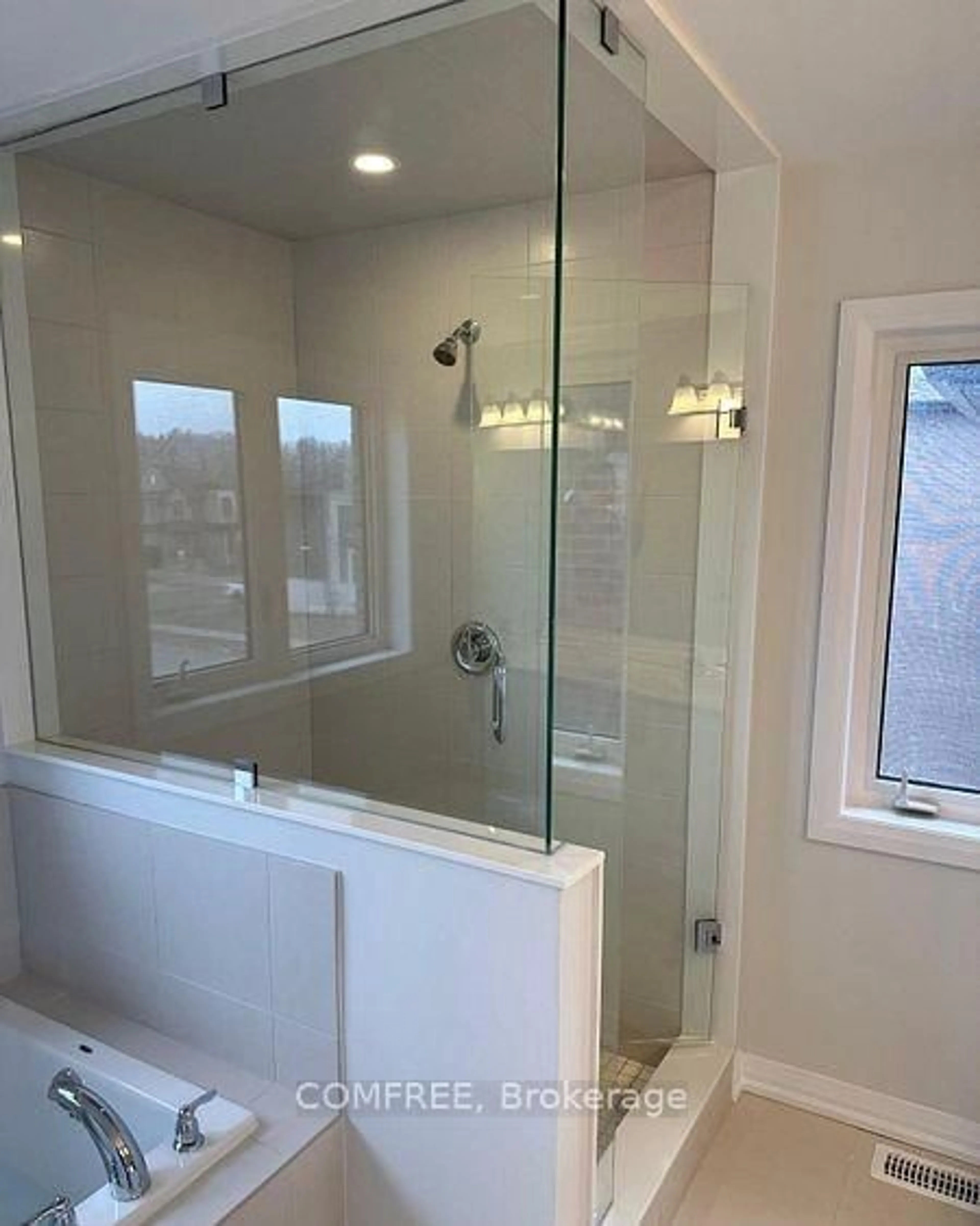Contemporary bathroom, ceramic/tile floor for 551 Bedi Dr, Woodstock Ontario N4T 0P1