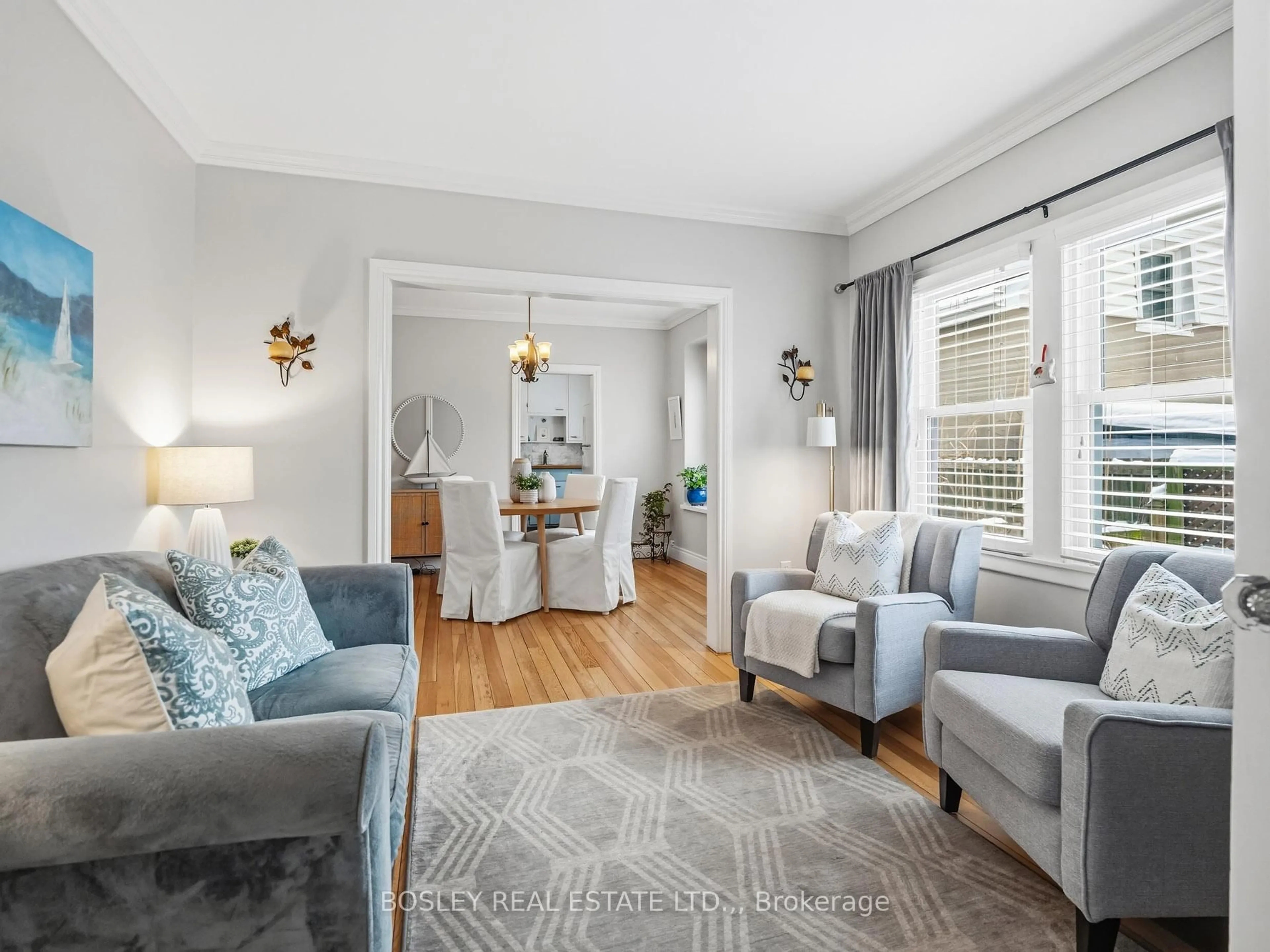 Living room with furniture, unknown for 167 Main St, St. Catharines Ontario L2N 4V6