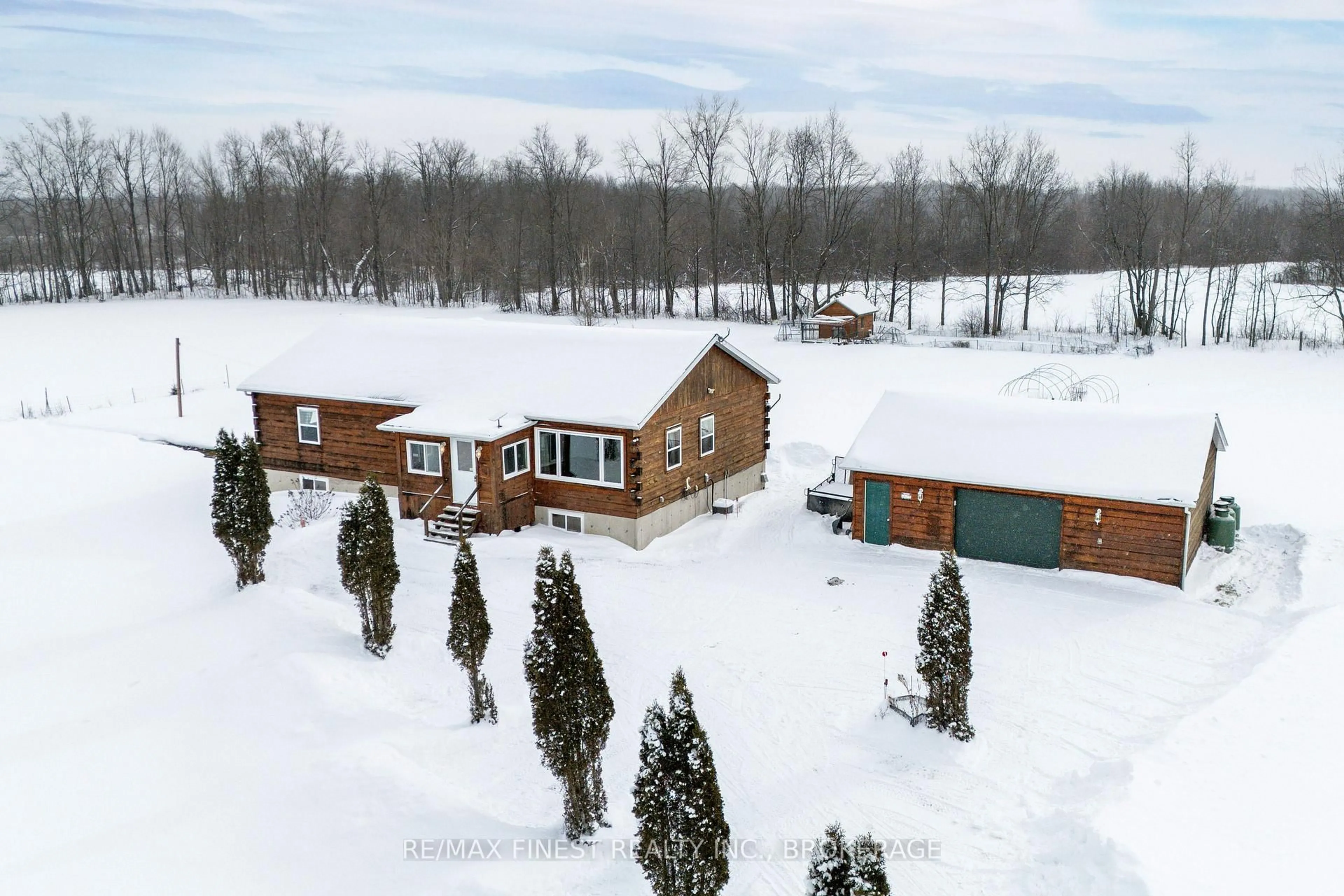 A pic from outside/outdoor area/front of a property/back of a property/a pic from drone, unknown for 404 Dean Smith Rd, Perth Road Ontario K0H 2L0