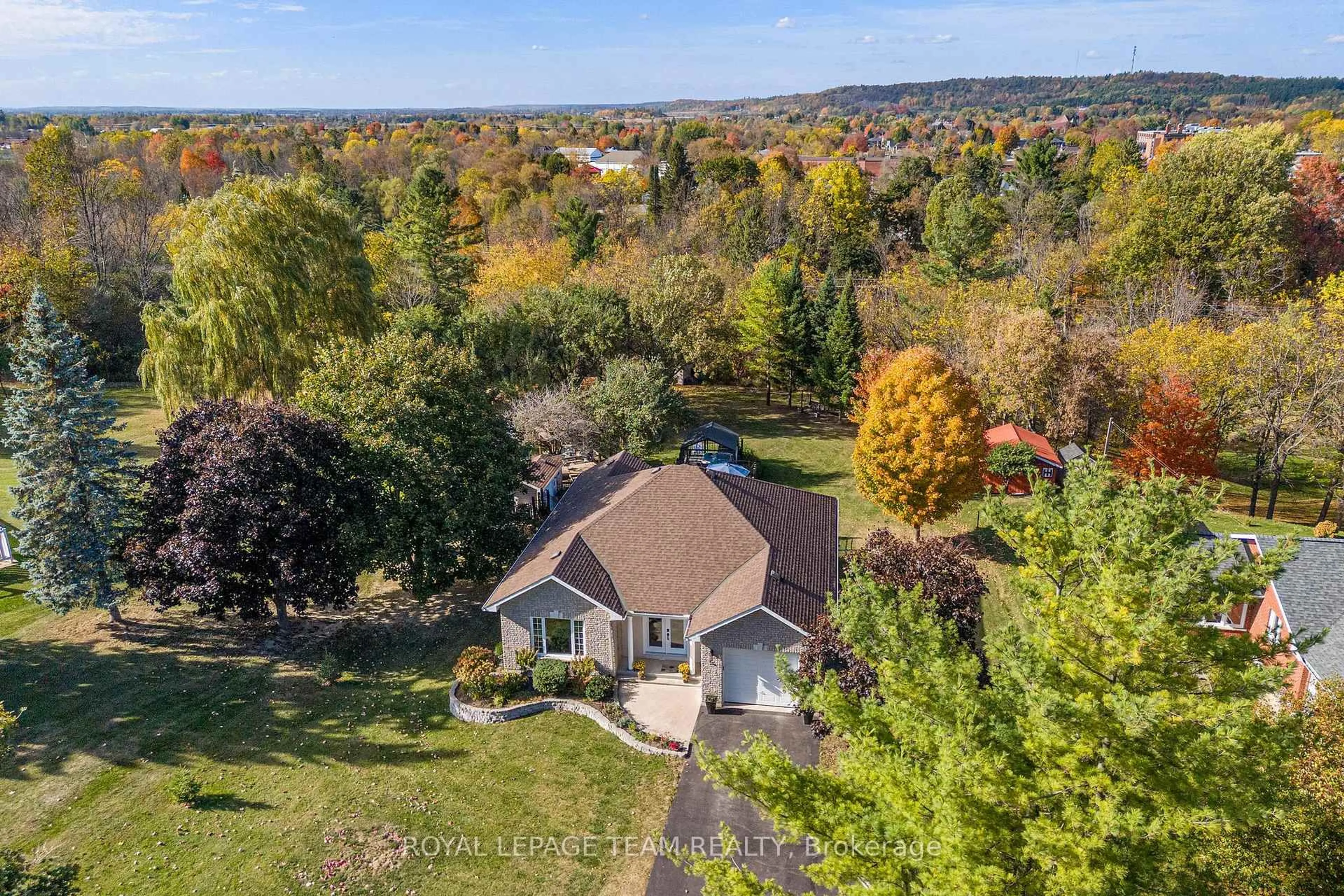 A pic from outside/outdoor area/front of a property/back of a property/a pic from drone, unknown for 230 Opeongo Rd, Renfrew Ontario K7V 2T5