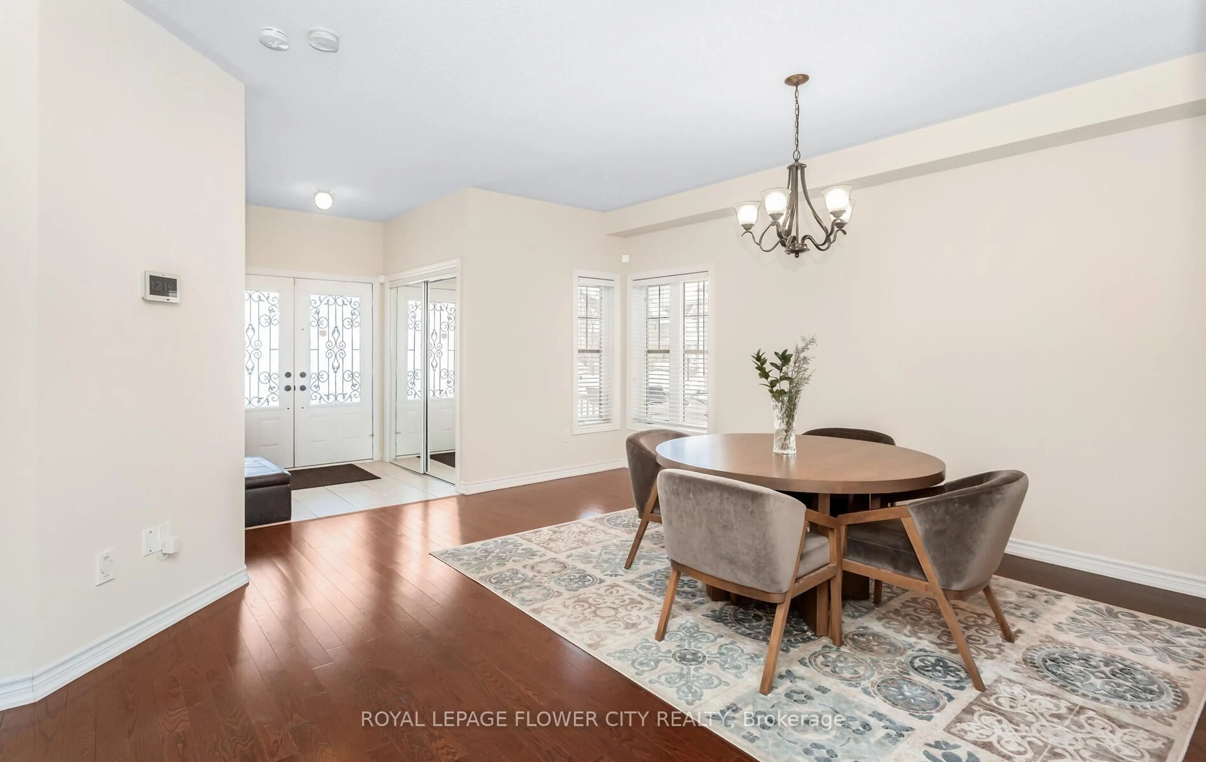 Dining room, wood/laminate floor for 513 Davis Dr, Shelburne Ontario L9V 2S3