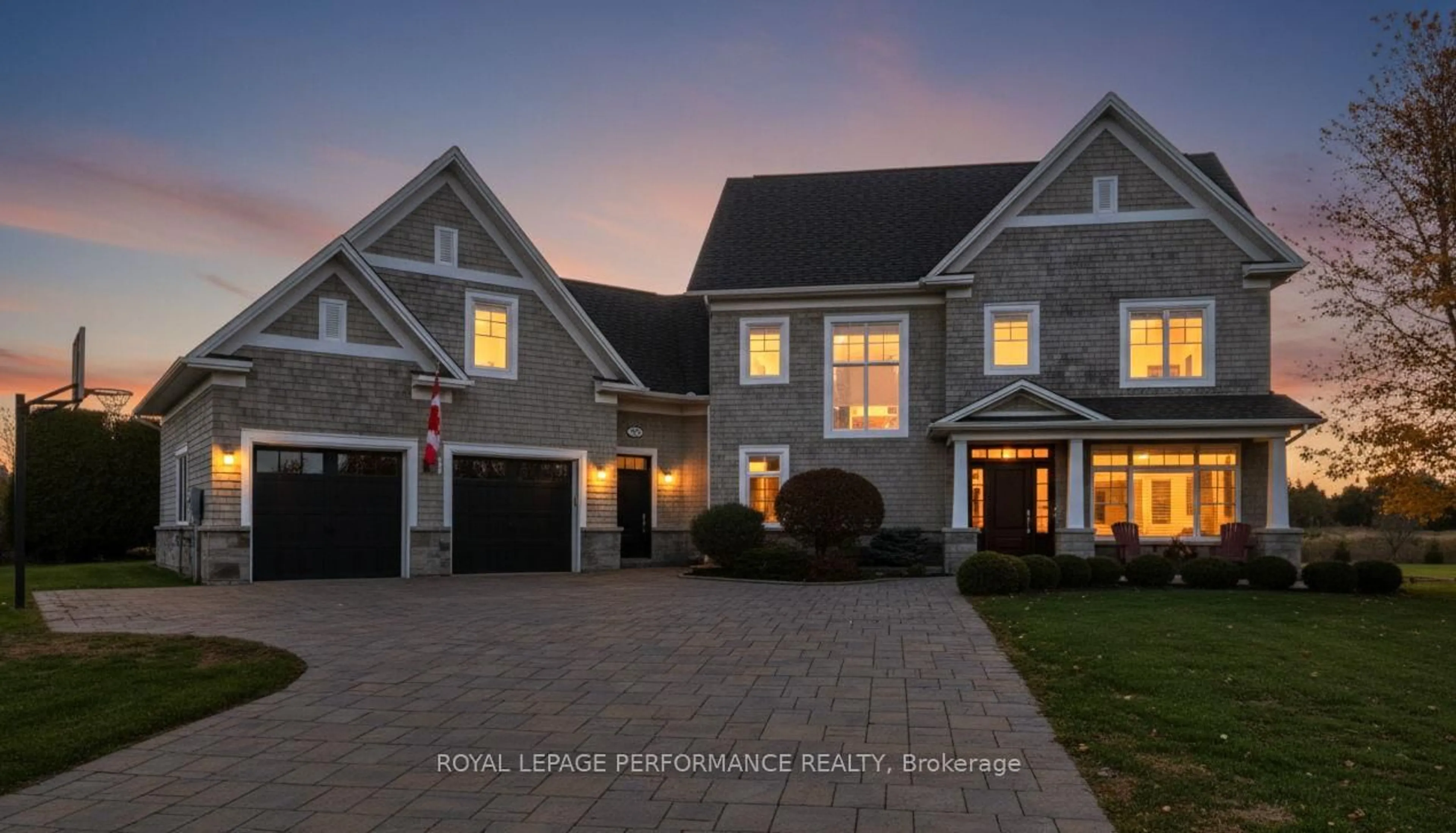 Home with vinyl exterior material, unknown for 6721 Yacht Blvd, South Glengarry Ontario K6H 7N6