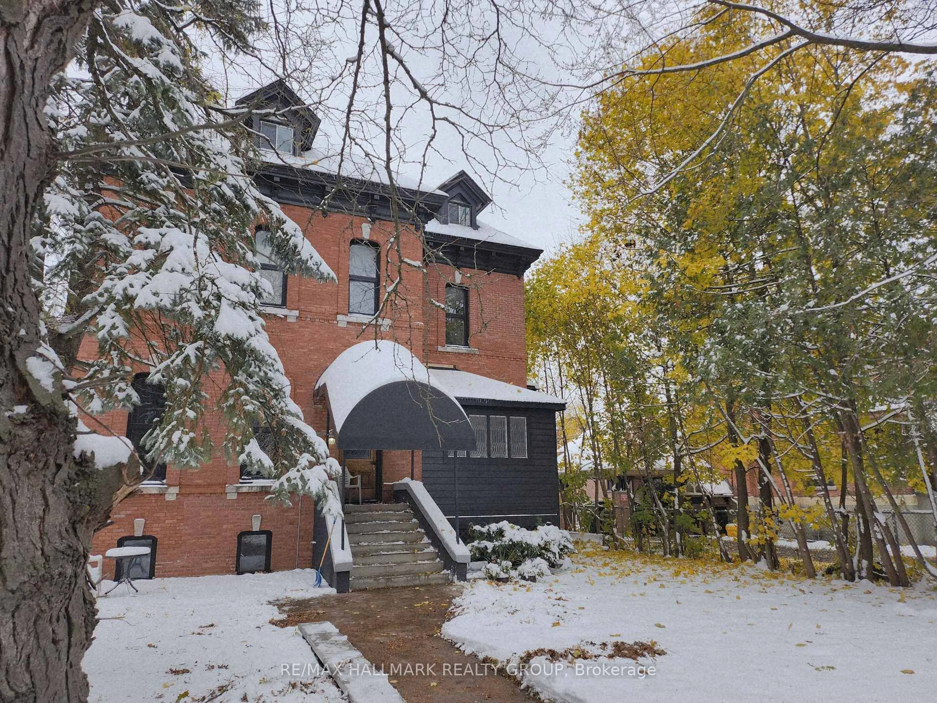 Unknown for 460 Wilbrod St, Ottawa Ontario K1N 6M8