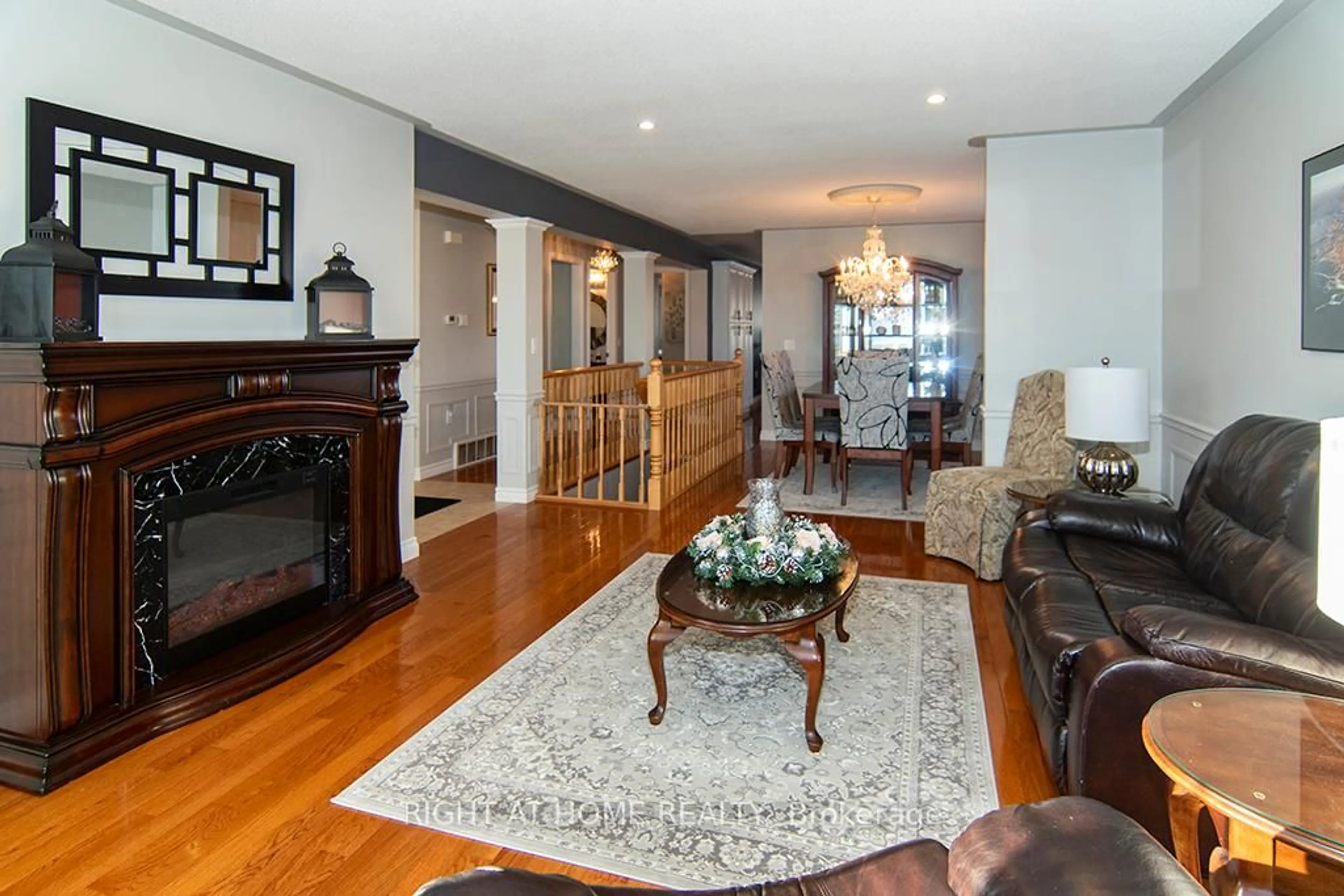 Living room with furniture, wood/laminate floor for 156 Gracehill Cres, Hamilton Ontario L8B 1A5