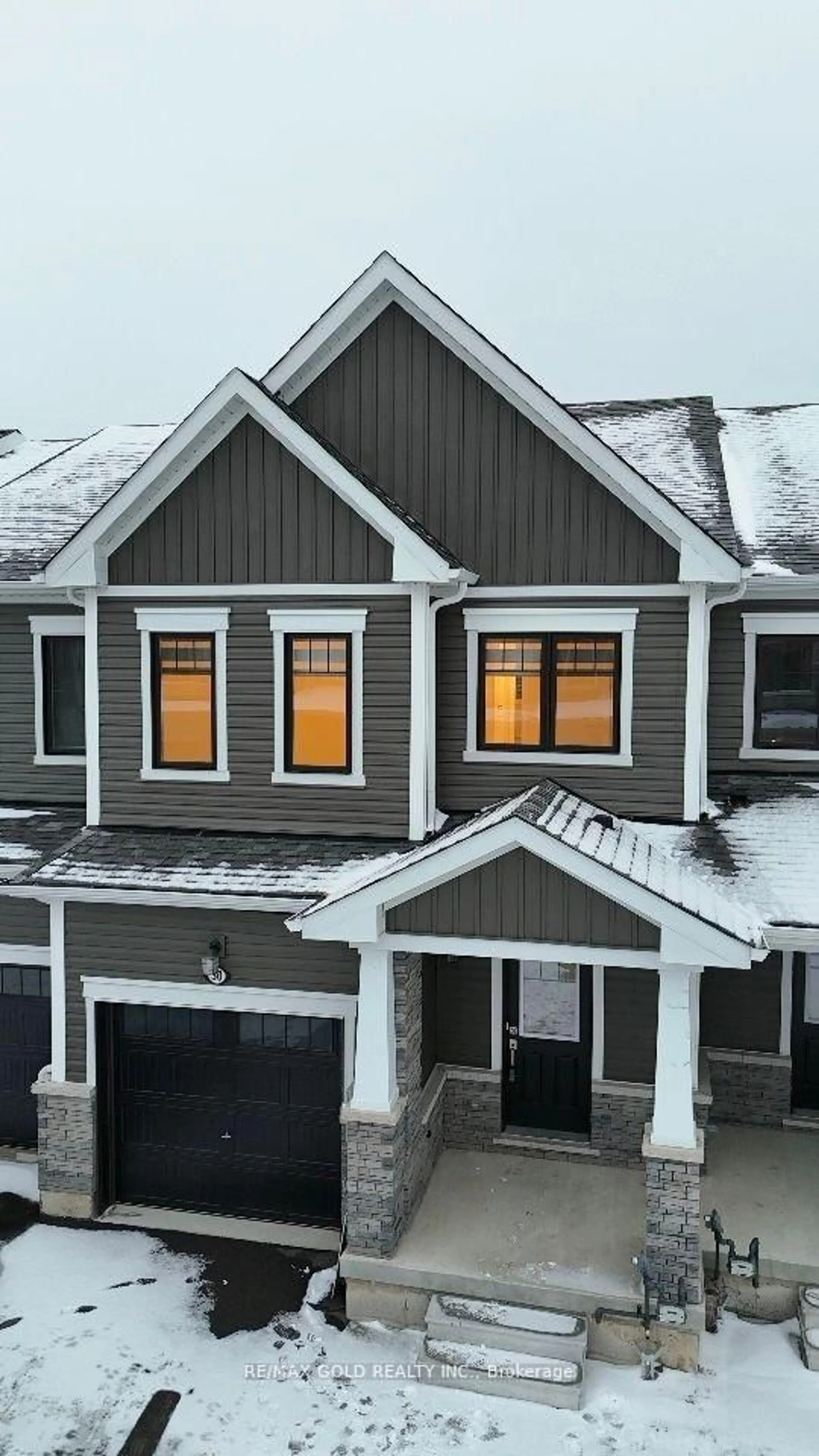 Home with vinyl exterior material, unknown for 50 Ever Sweet Way, Thorold Ontario L2E 6S4