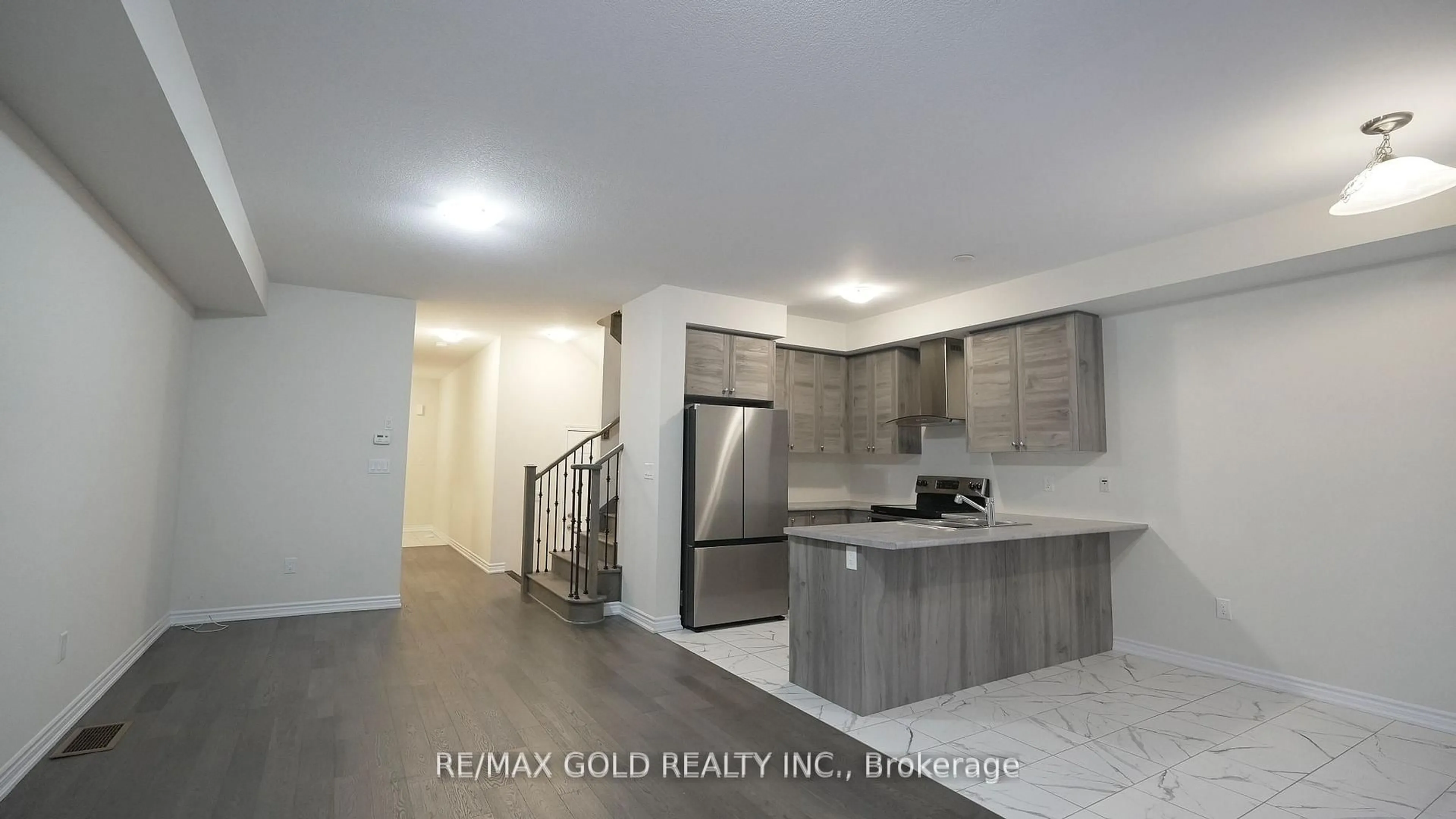 Open concept kitchen, unknown for 50 Ever Sweet Way, Thorold Ontario L2E 6S4