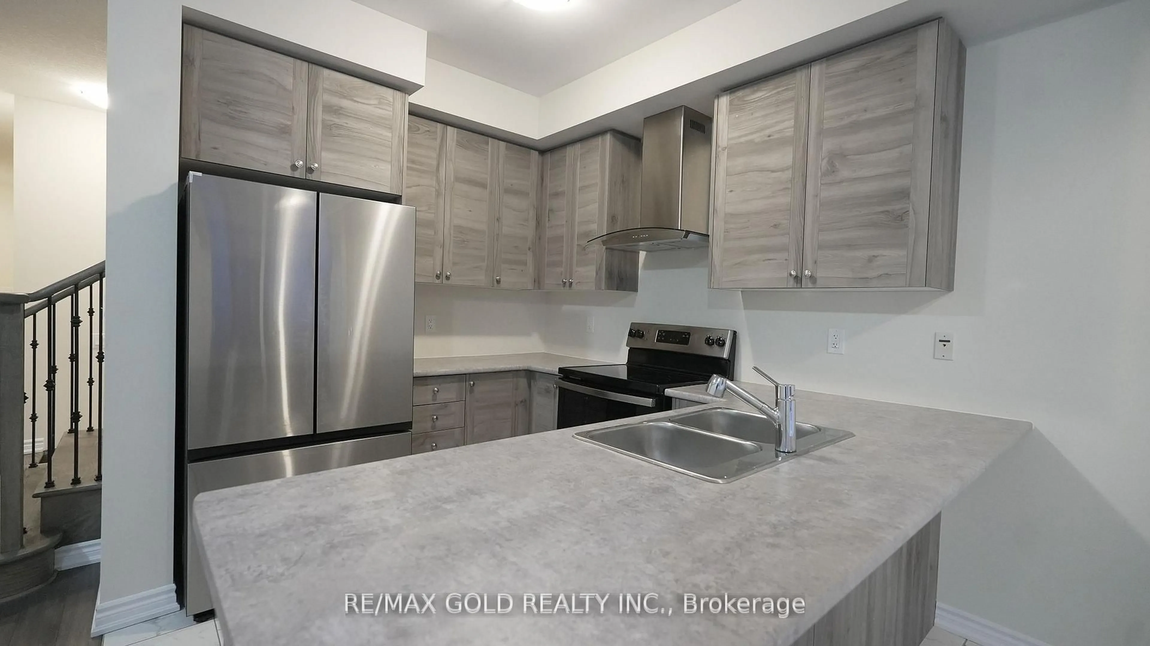 Standard kitchen, unknown for 50 Ever Sweet Way, Thorold Ontario L2E 6S4