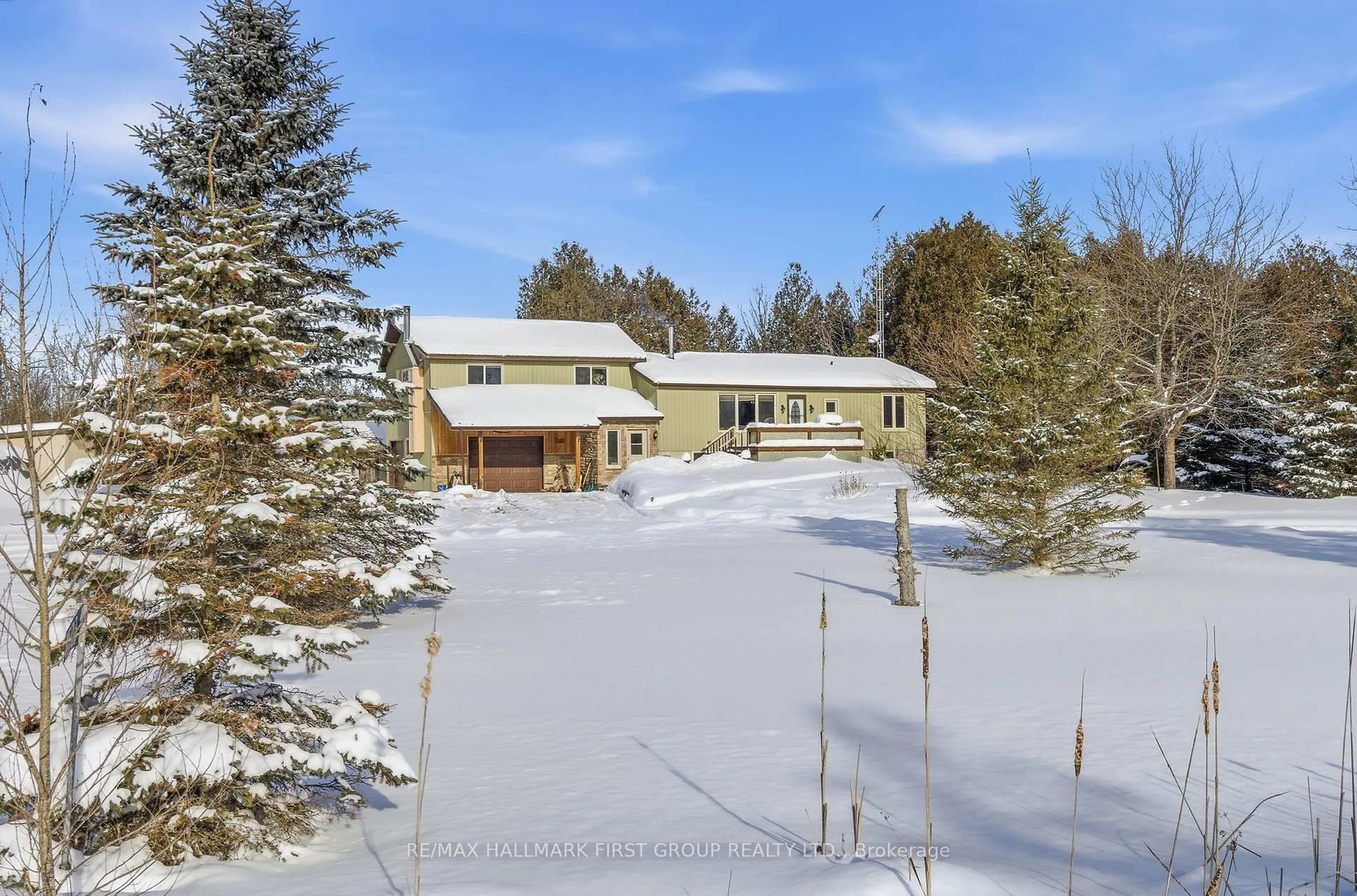 A pic from outside/outdoor area/front of a property/back of a property/a pic from drone, mountain view for 1503 Moneymore Rd, Belleville Ontario K0K 2Y0