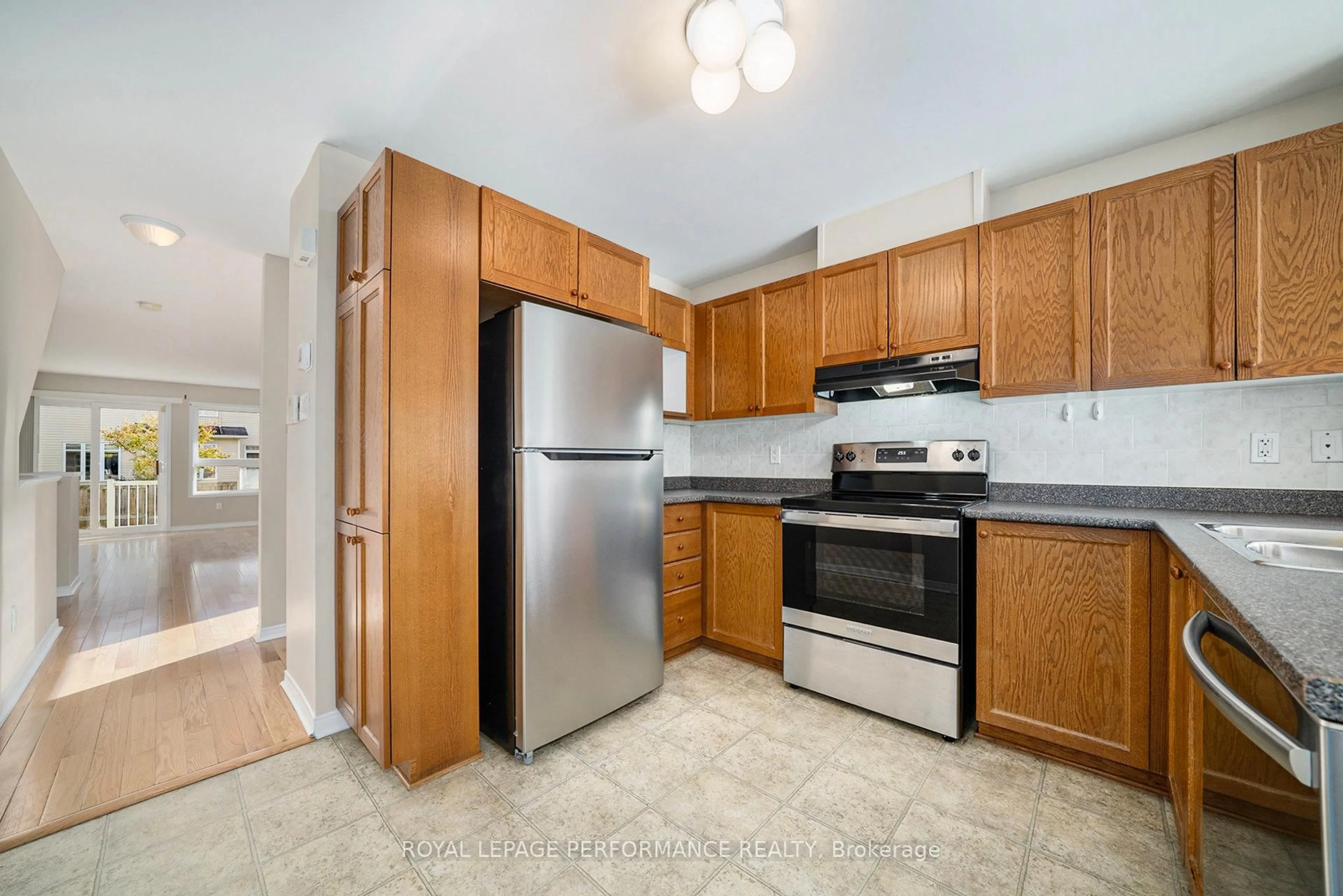 Standard kitchen, unknown for 130 Berrigan Dr #52, Ottawa Ontario K2J 0J3