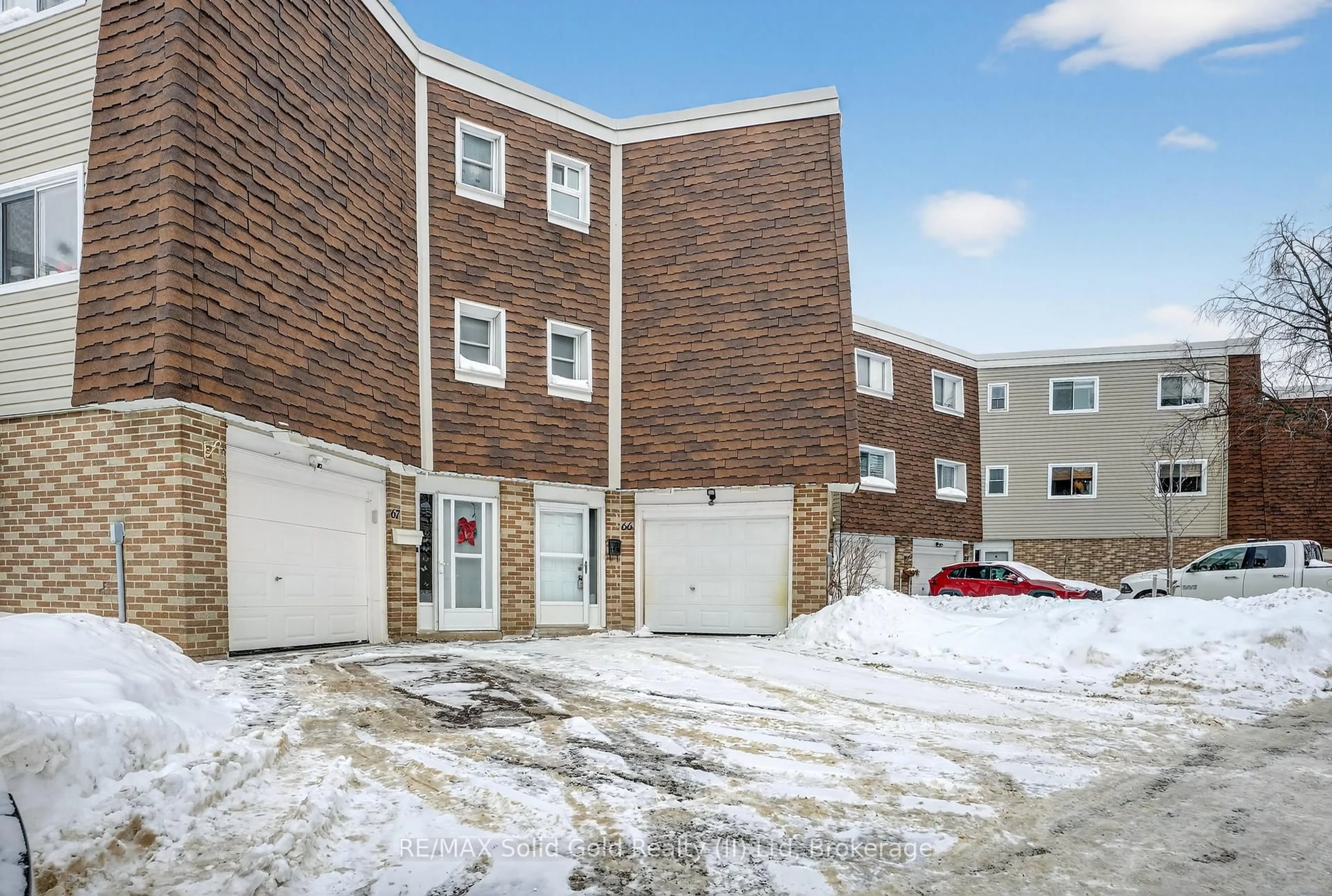 A pic from outside/outdoor area/front of a property/back of a property/a pic from drone, street for 60 Elmsdale Dr #66, Kitchener Ontario N2E 2G4