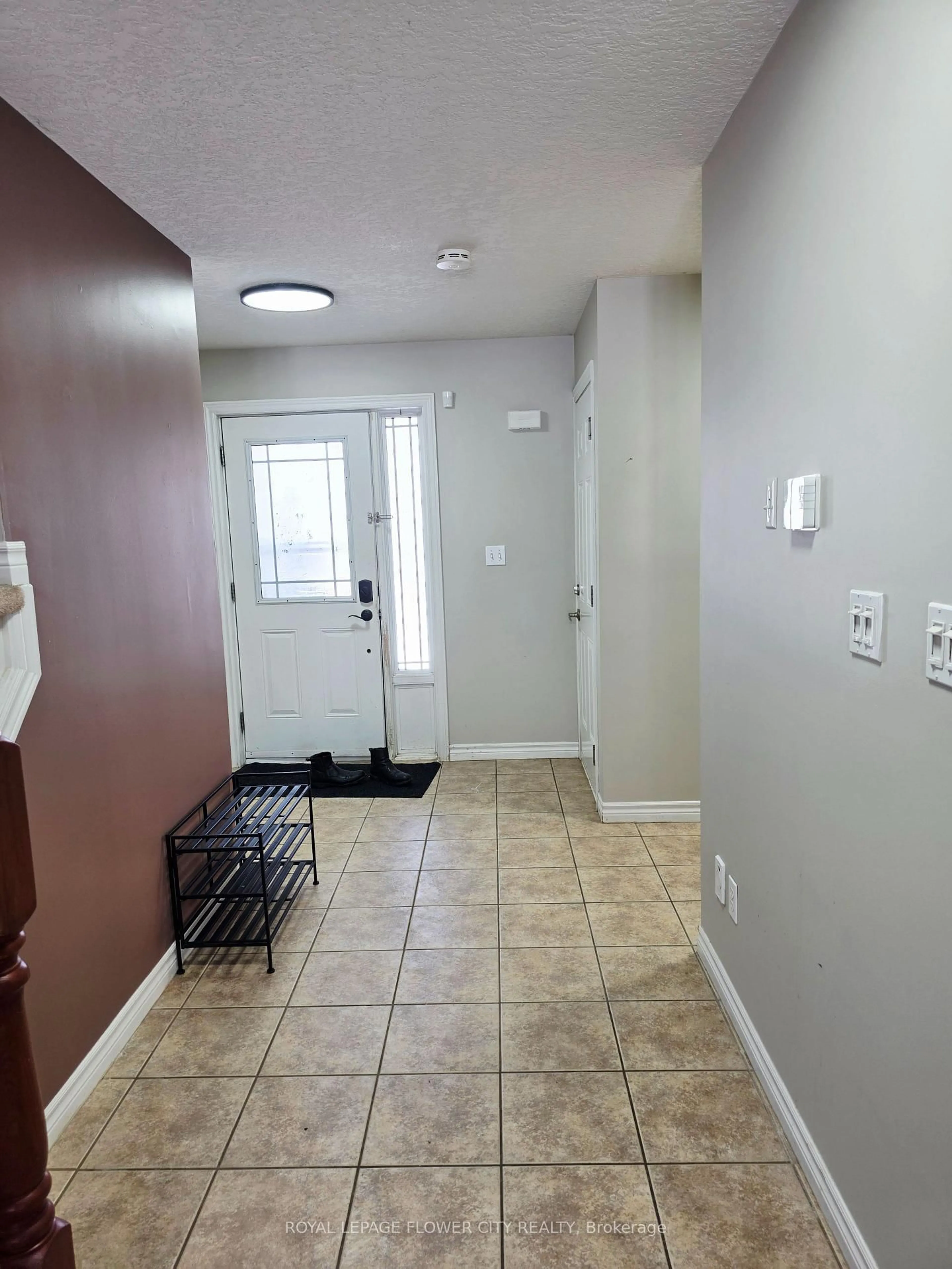 Indoor entryway for 187 Huck Cres, Kitchener Ontario N2N 3P7