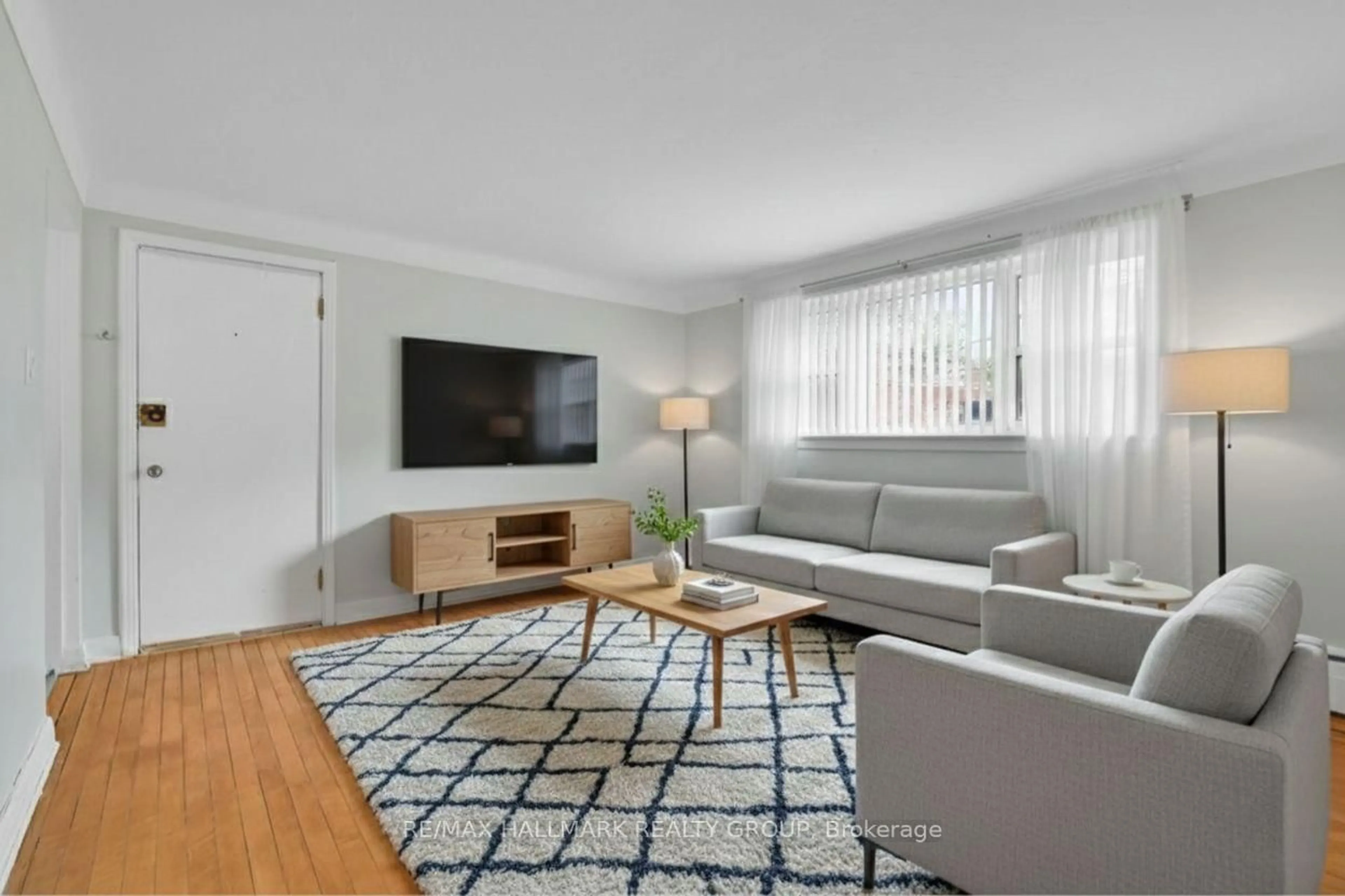 Living room with furniture, unknown for 55 Ivy Cres, Ottawa Ontario K1M 1Y1