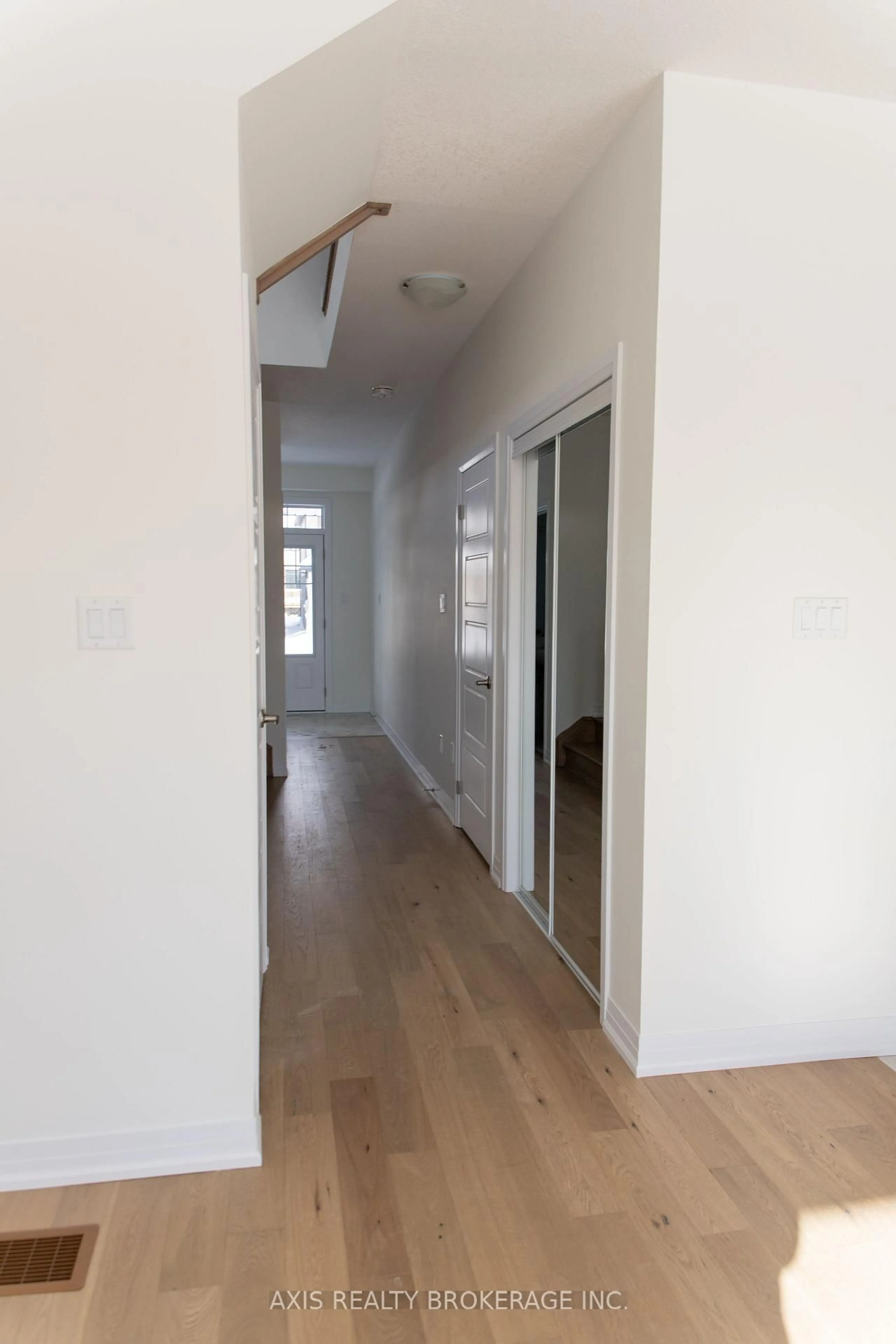 Unknown for 45 Cresthaven Hts, Thorold Ontario L2V 0N8