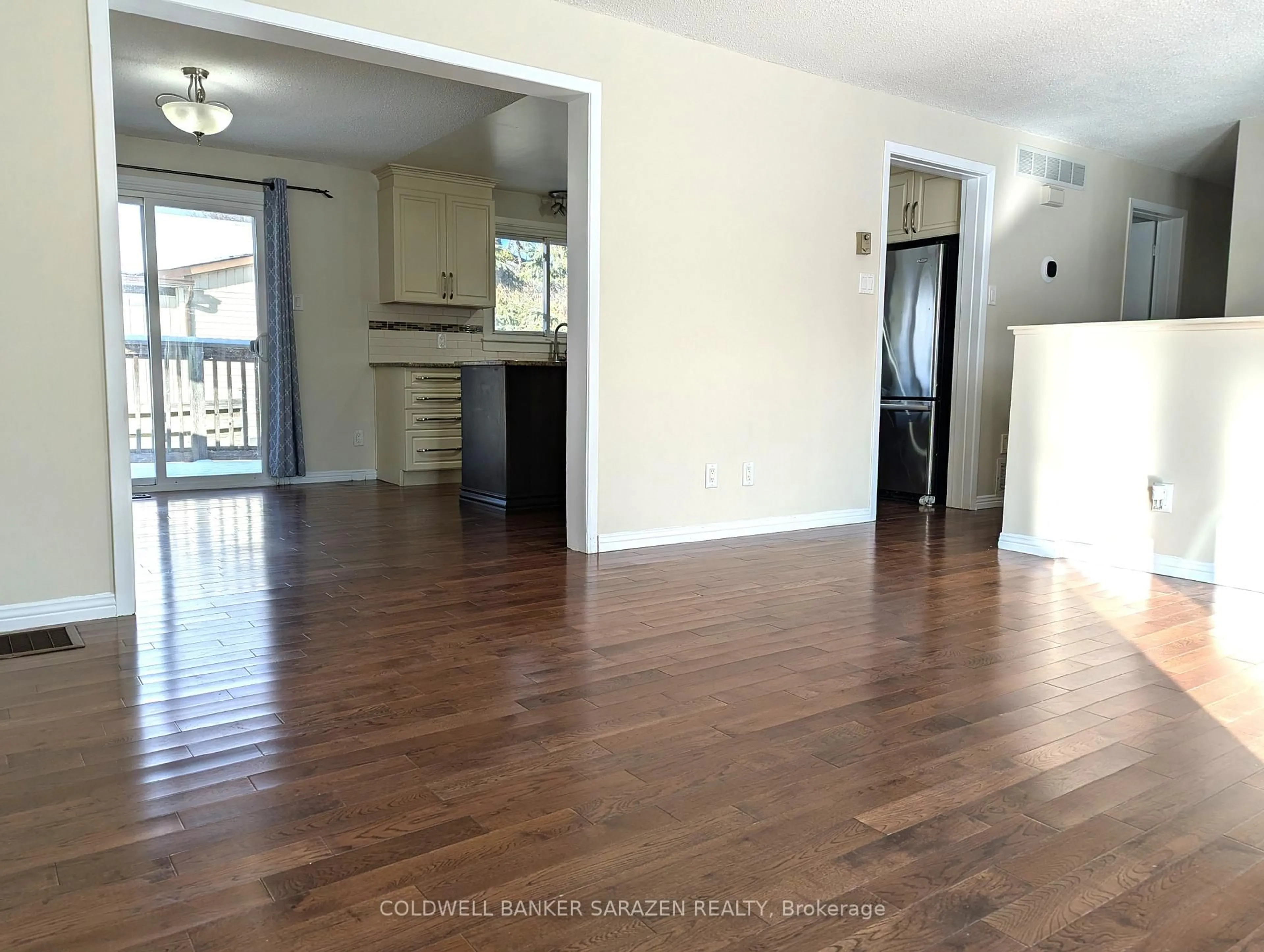 A pic of a room for 2 DOWDALL Cres, Stittsville Ontario K2S 1V1