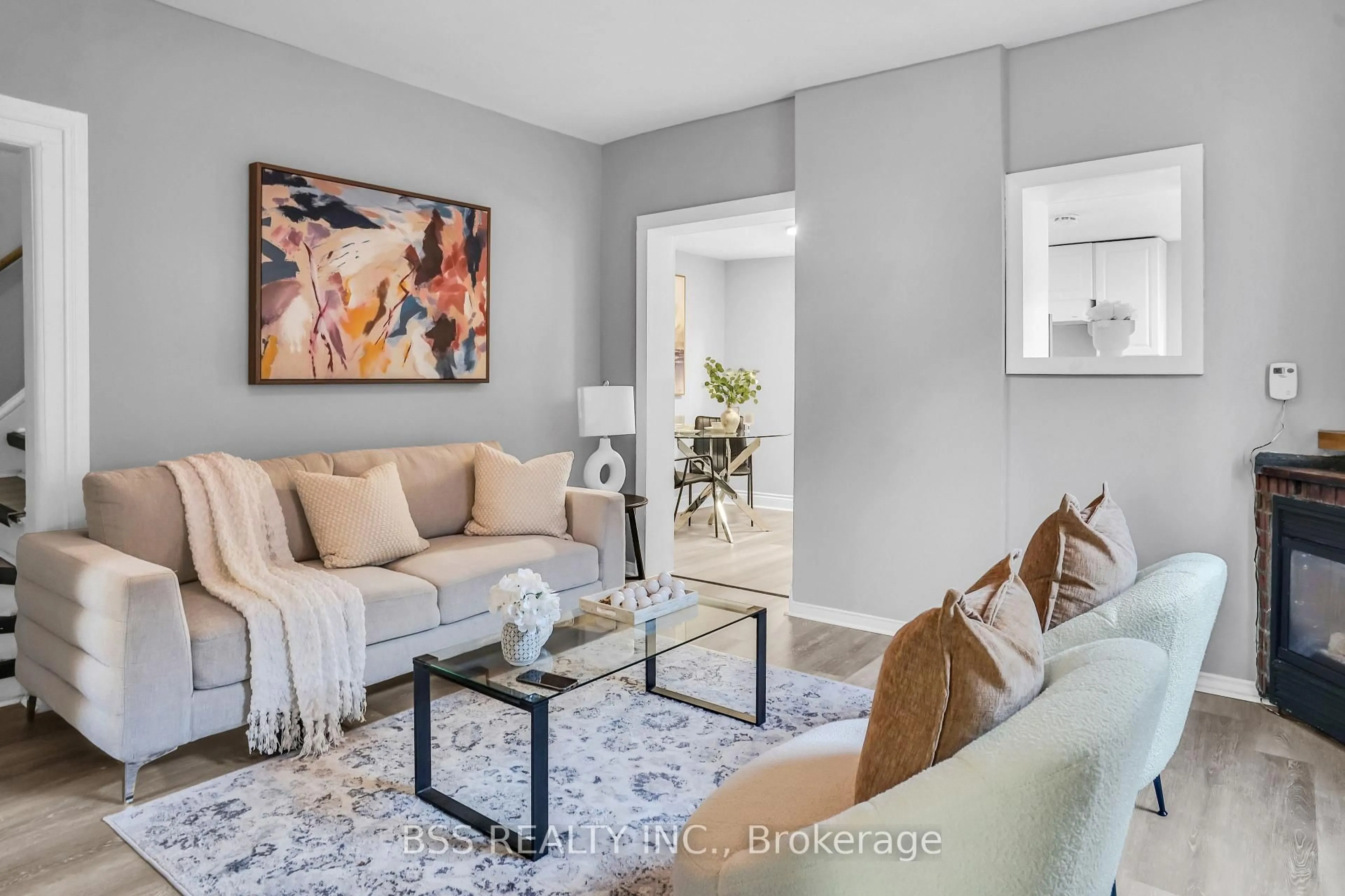 Living room with furniture, unknown for 297 Sherbrooke St, Peterborough Ontario K9J 2N7