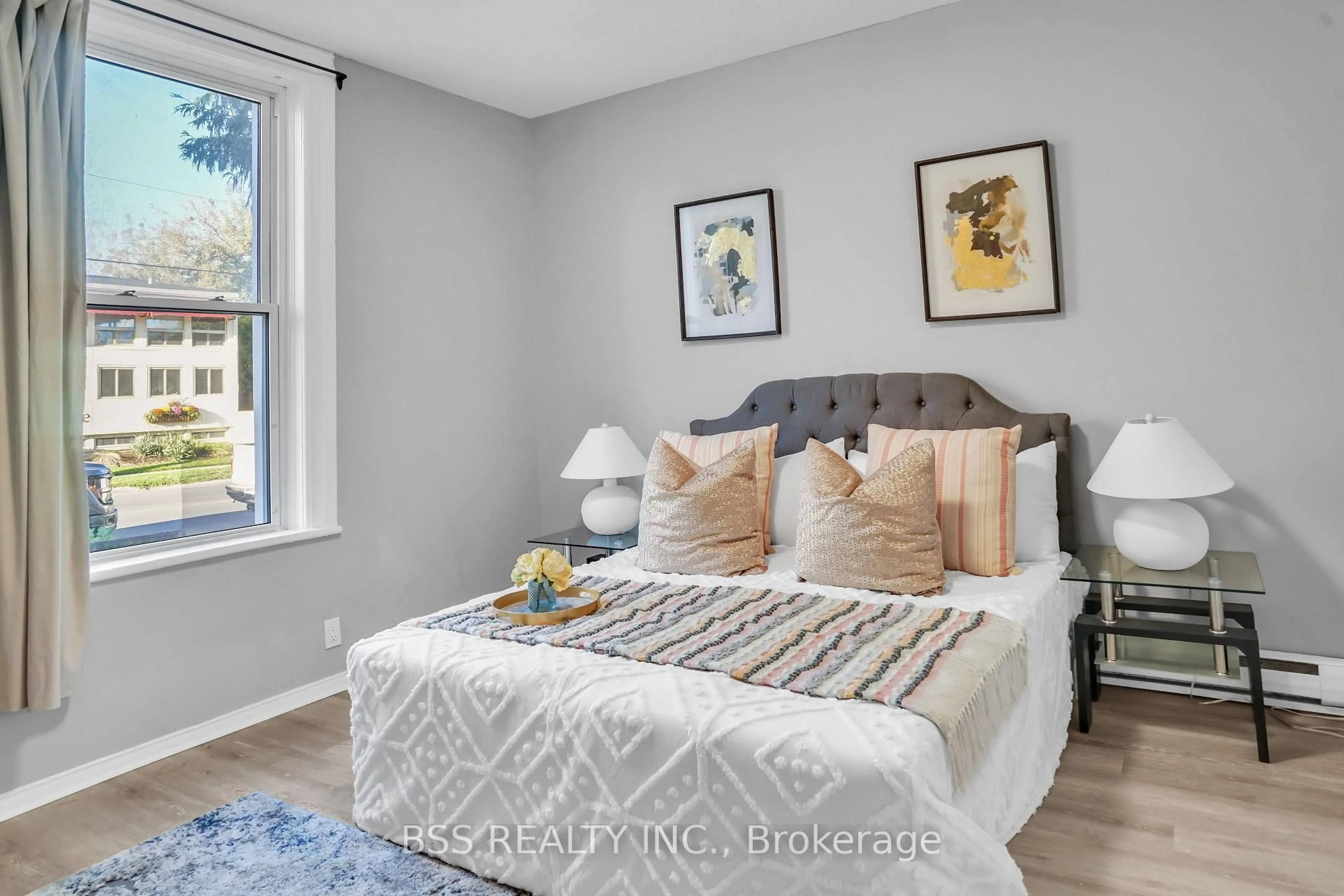 Bedroom with bed, unknown for 297 Sherbrooke St, Peterborough Ontario K9J 2N7