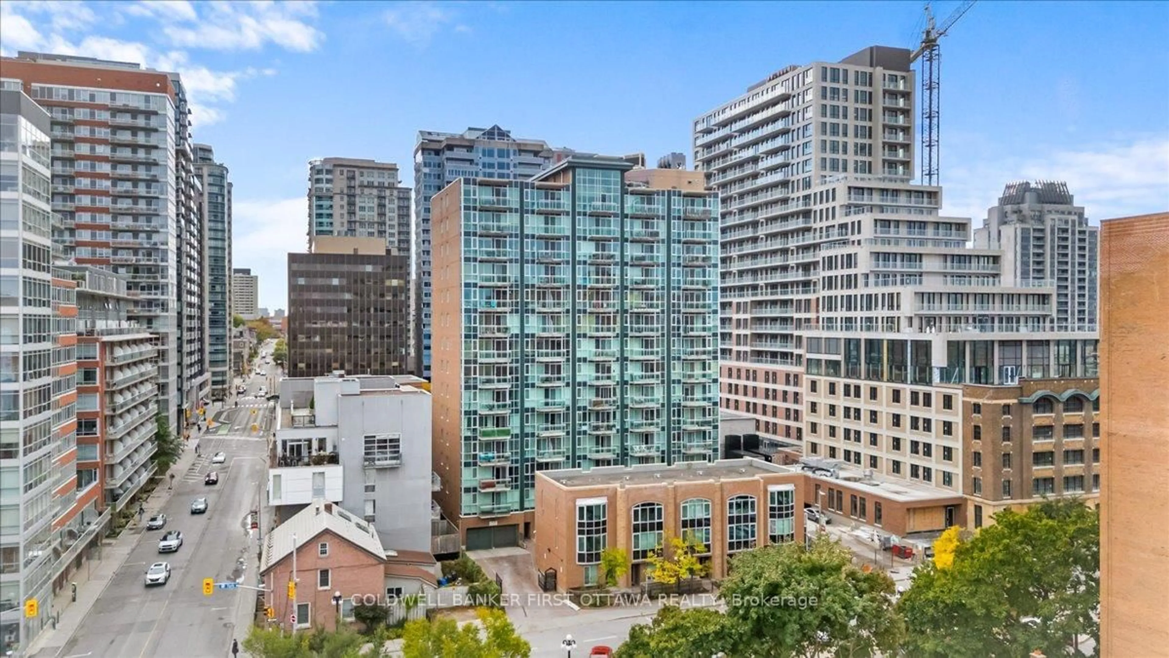 A pic from outside/outdoor area/front of a property/back of a property/a pic from drone, city buildings view from balcony for 134 YORK St #1108, Ottawa Ontario K1N 1K8
