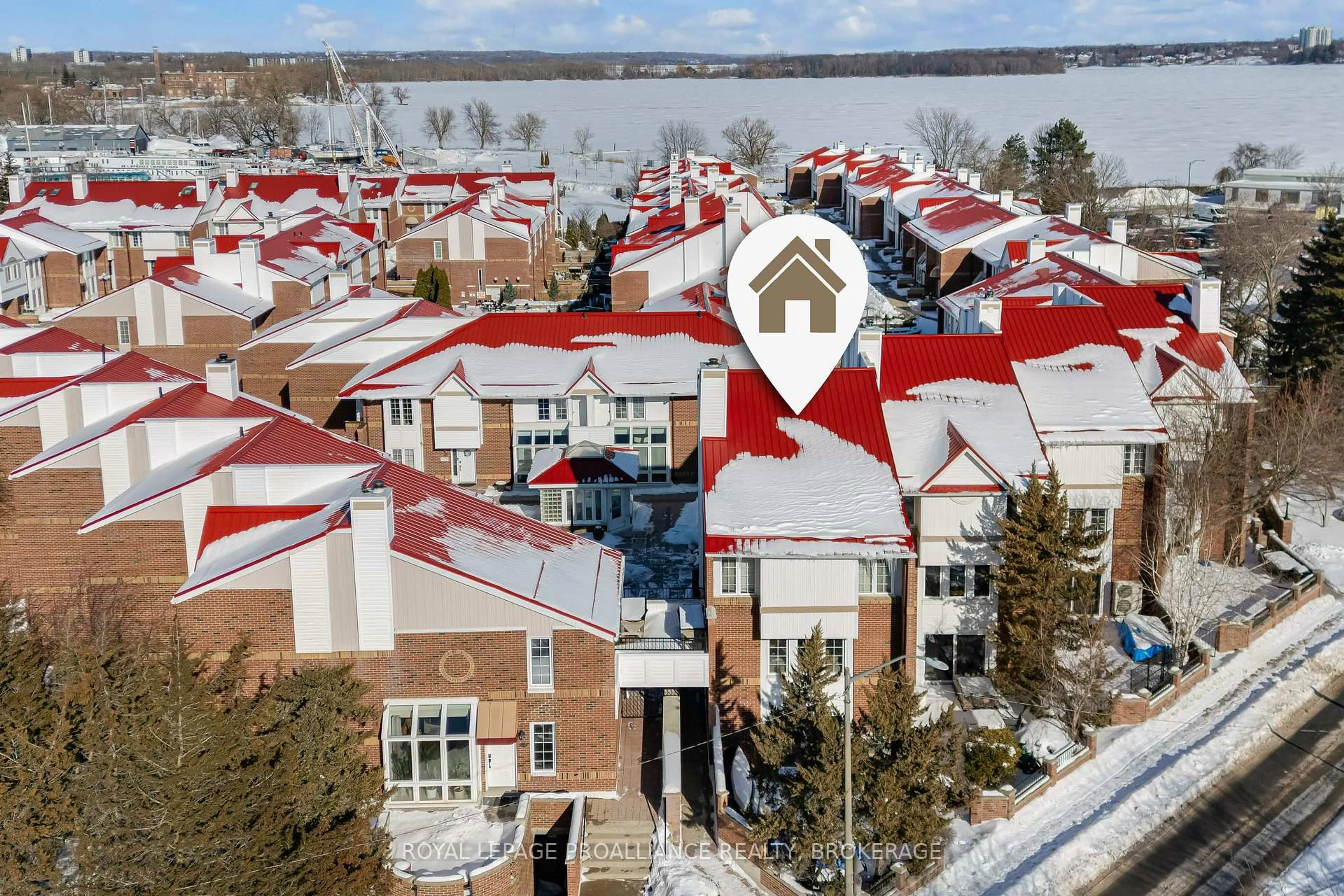 A pic from outside/outdoor area/front of a property/back of a property/a pic from drone, city buildings view from balcony for 1 Place D'armes #48, Kingston Ontario K7K 6S2