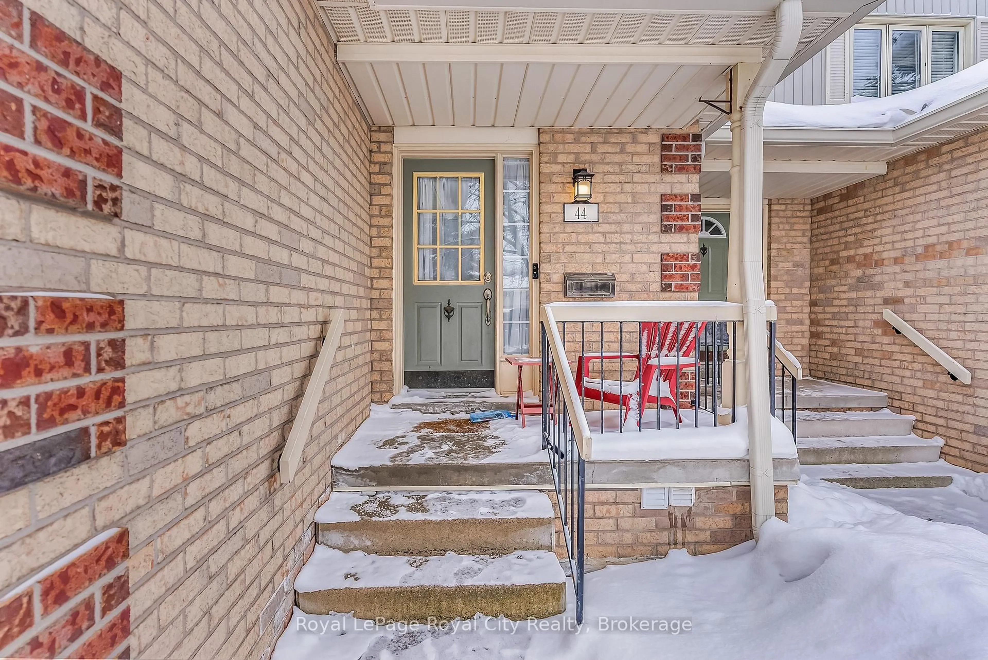 Unknown for 302 College Ave #44, Guelph Ontario N1G 4T6