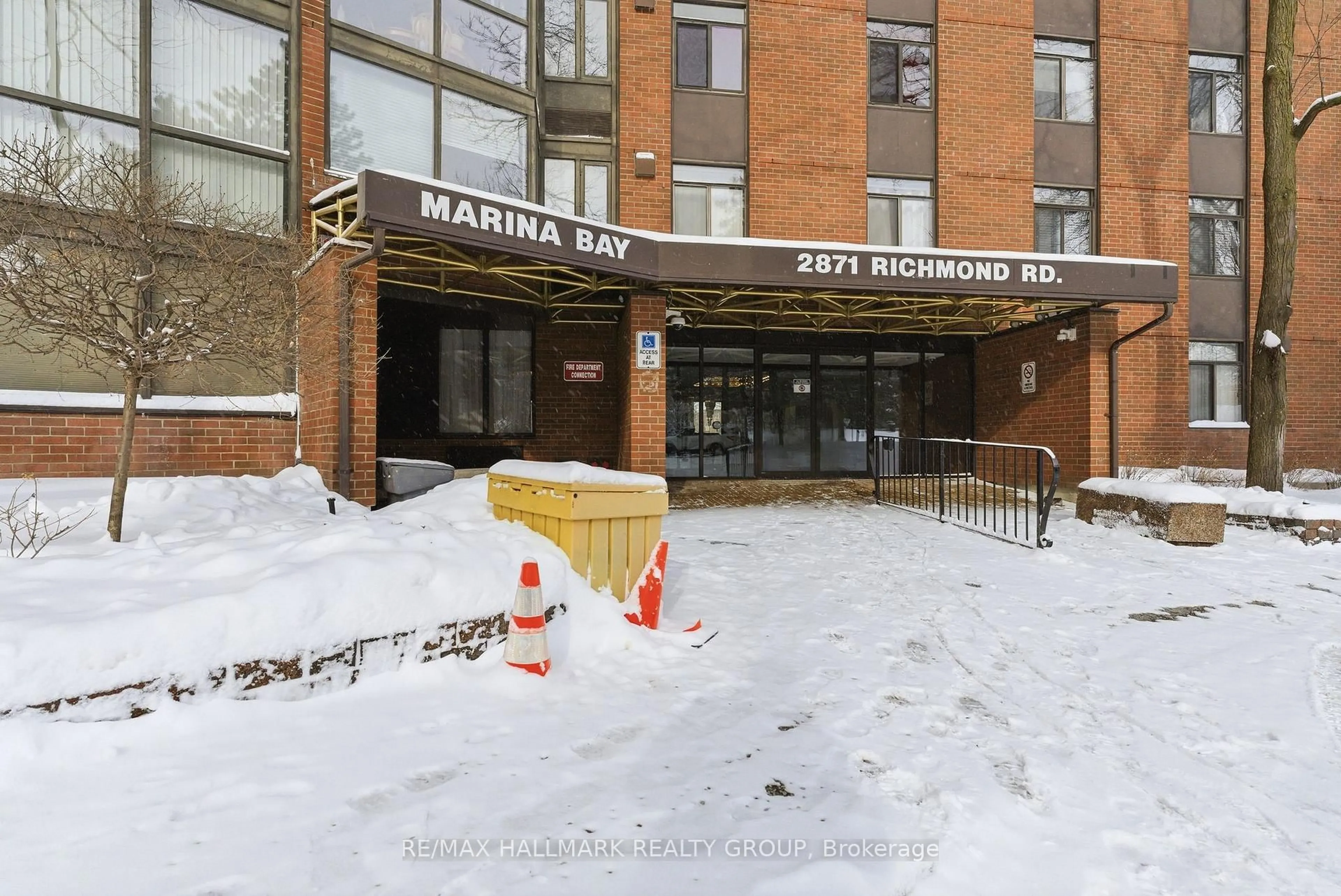 Patio, unknown for 2871 Richmond Rd #411, Ottawa Ontario K2B 8M5