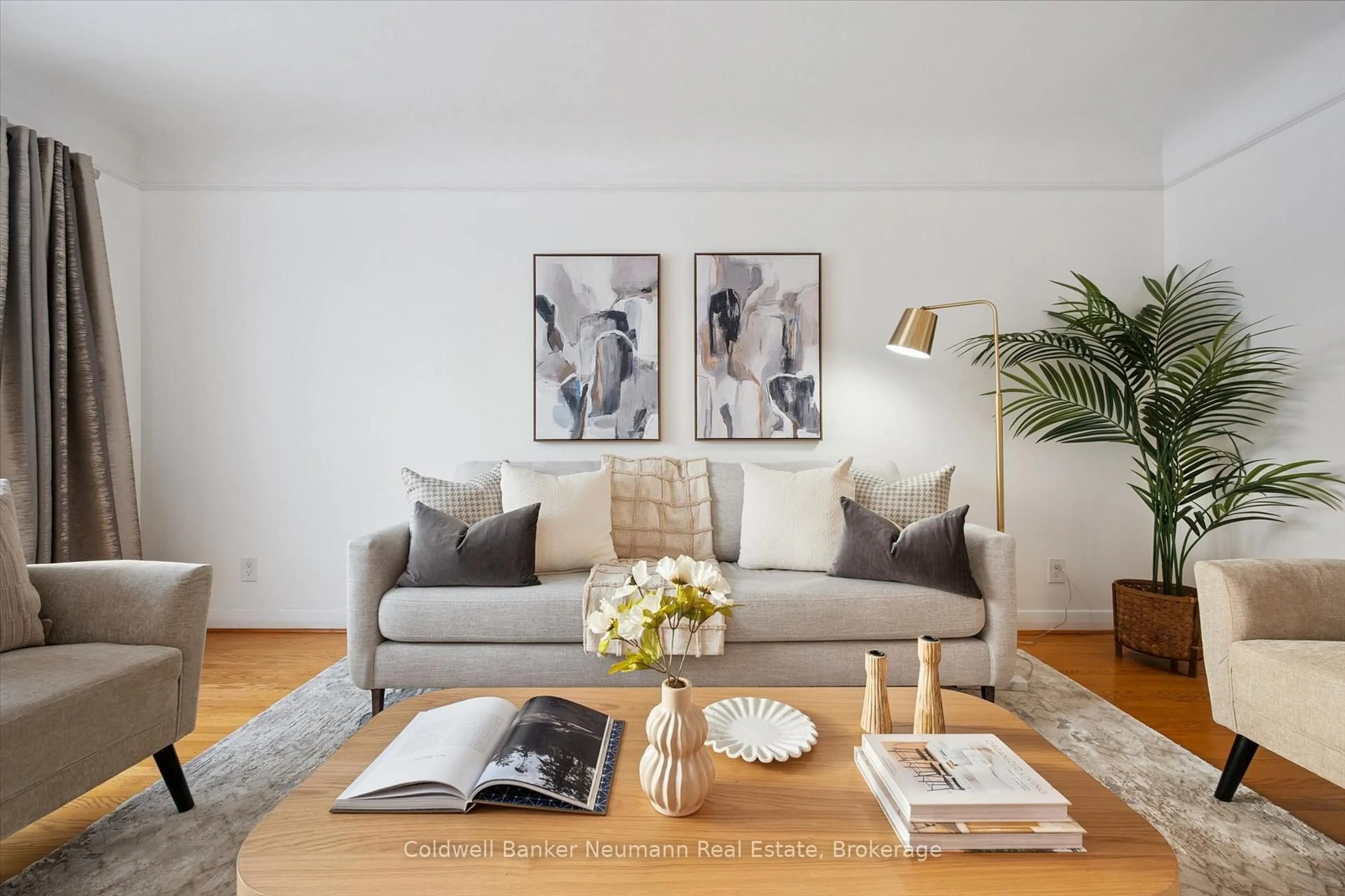 Living room with furniture, wood/laminate floor for 25 Collingwood St, Guelph Ontario N1E 3R2