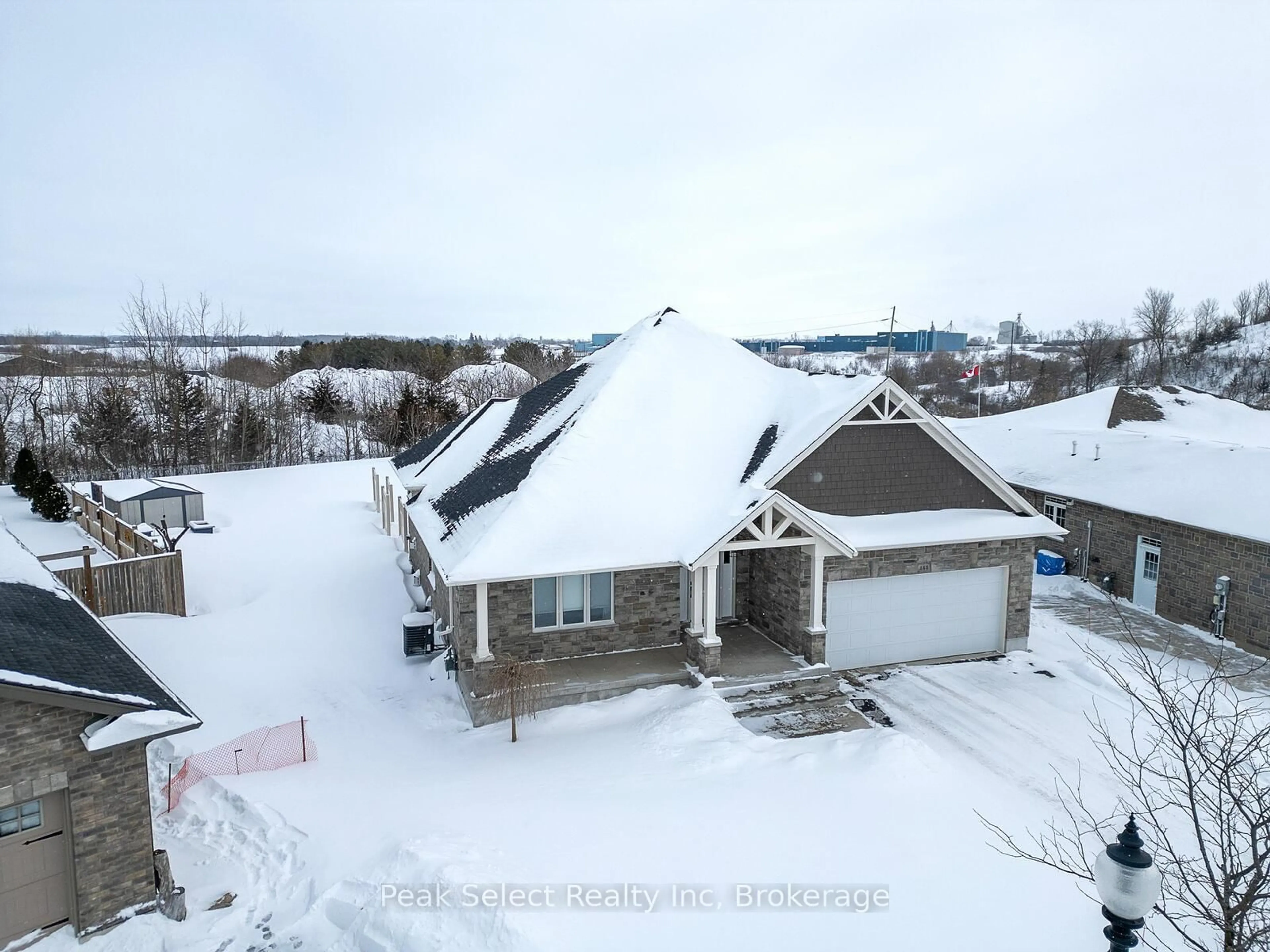 A pic from outside/outdoor area/front of a property/back of a property/a pic from drone, unknown for 343 TRACY St, St. Marys Ontario N4X 0B4