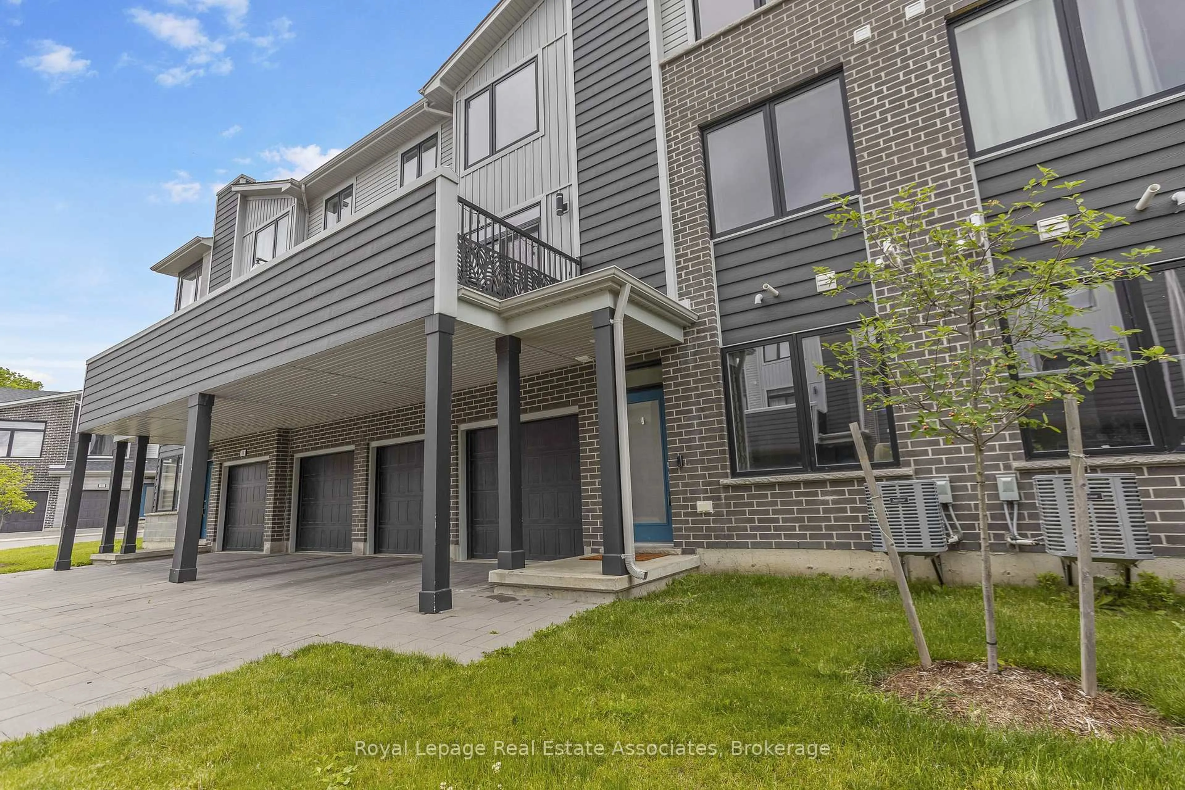 A pic from outside/outdoor area/front of a property/back of a property/a pic from drone, street for 177 Edgevalley Rd #16, London East Ontario N5V 0C5