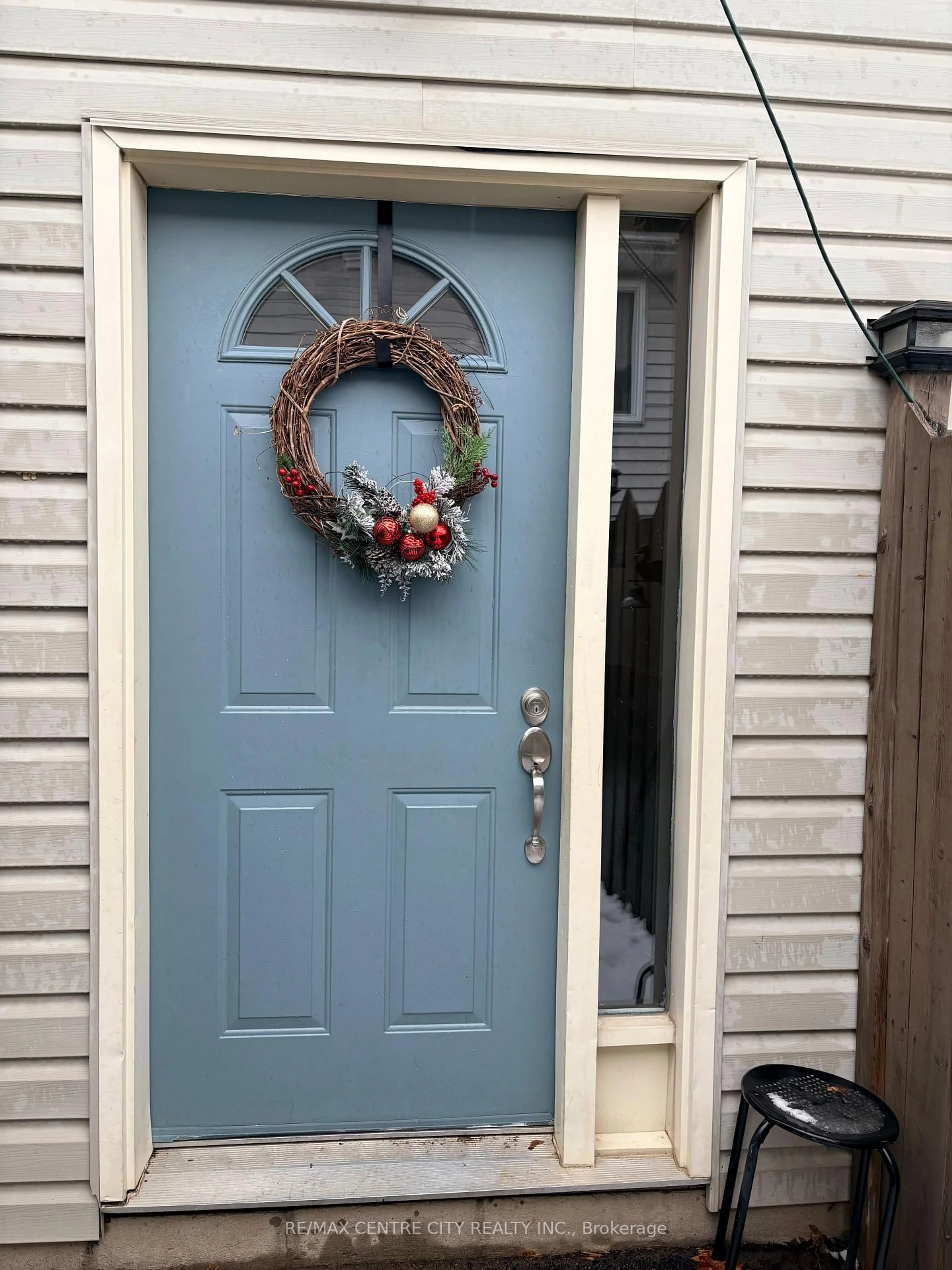 Indoor entryway for 55 Melanie Dr, Aylmer Ontario N5H 3G6