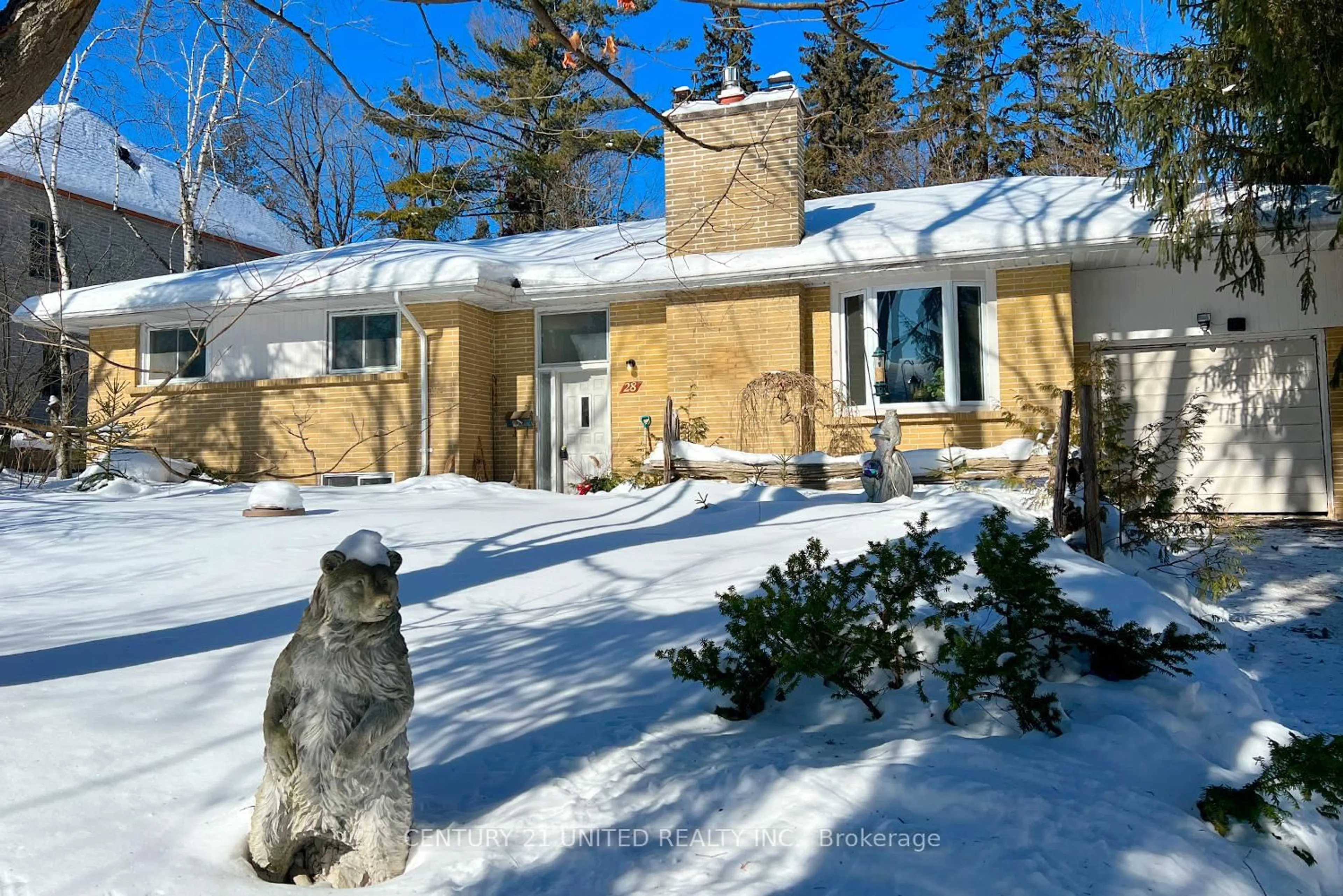 Unknown for 28 Weller Cres, Peterborough Ontario K9J 6J5