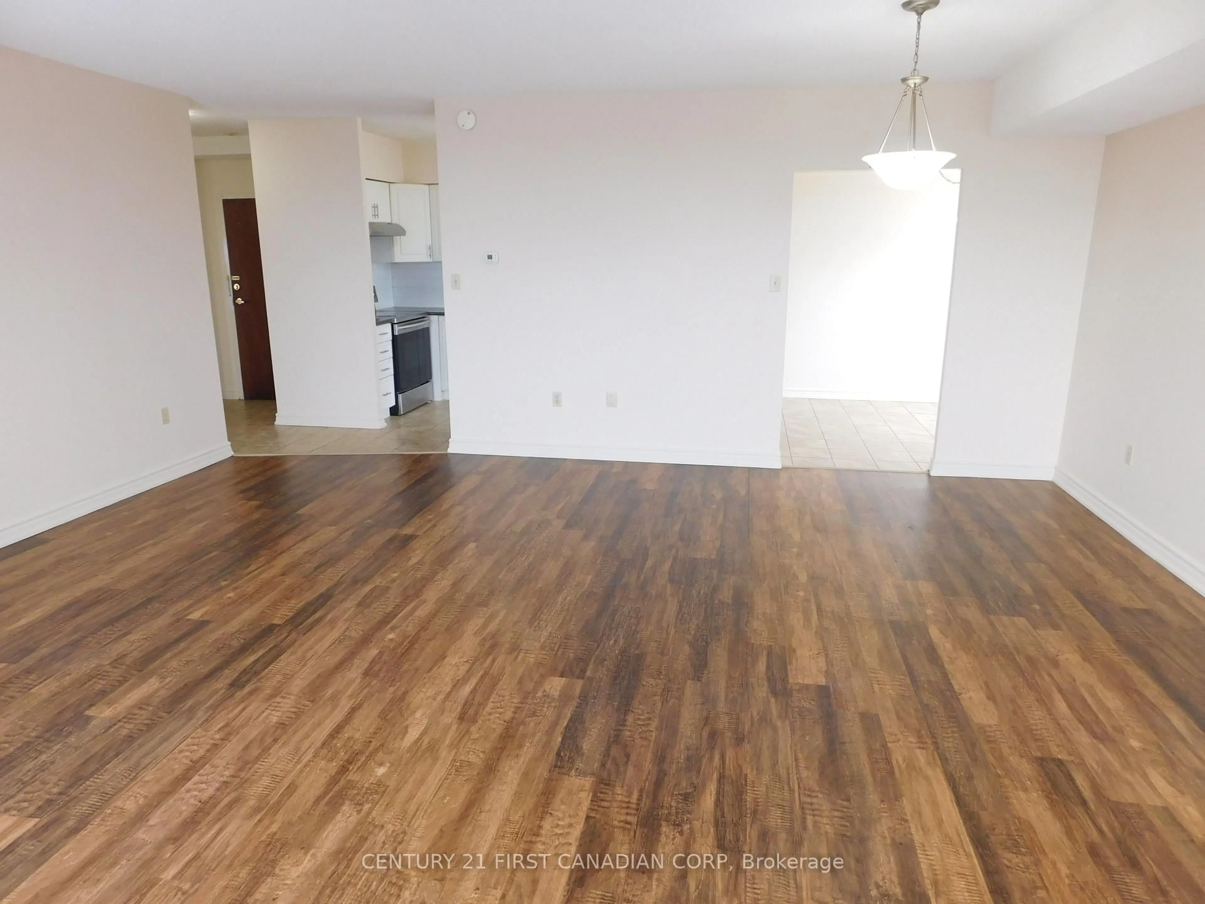 A pic of a room for 744 Wonderland Rd #803, London South Ontario N6K 4K3