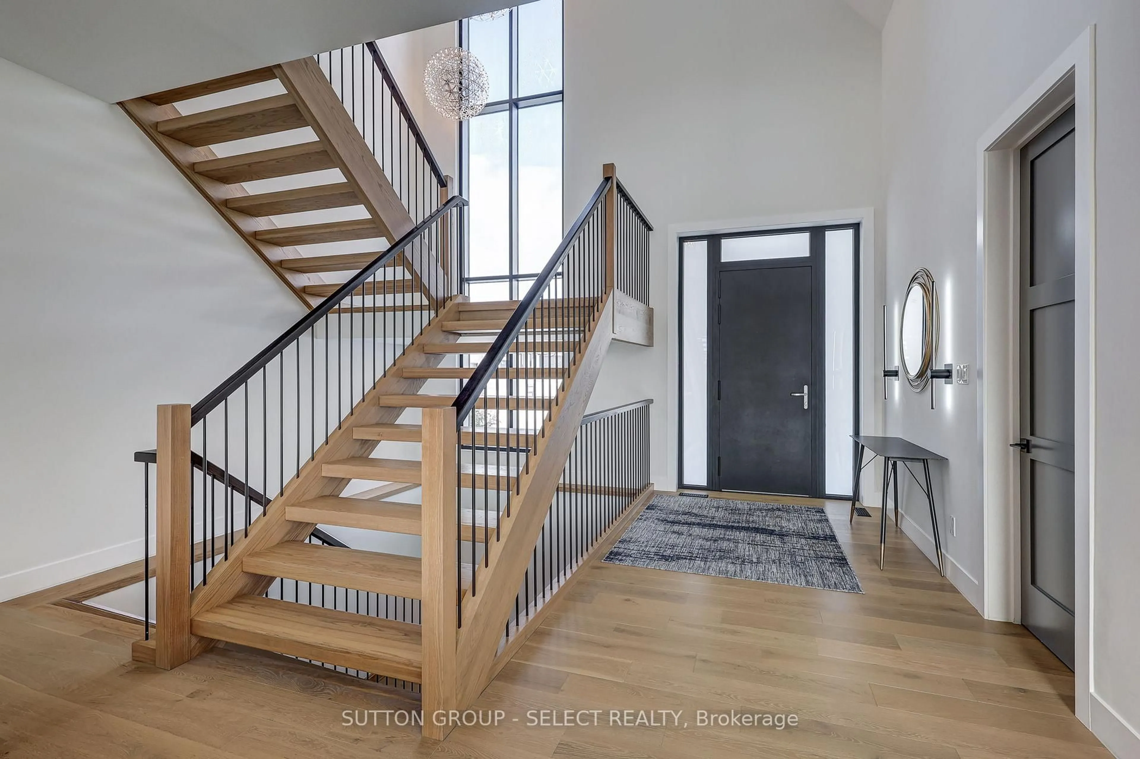 Indoor entryway for 147 Westbrook Dr, Middlesex Centre Ontario N0L 1R0