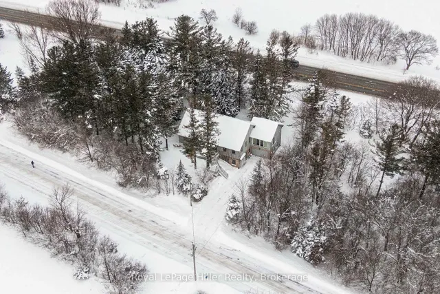 530 Holmes St, Central Huron 4