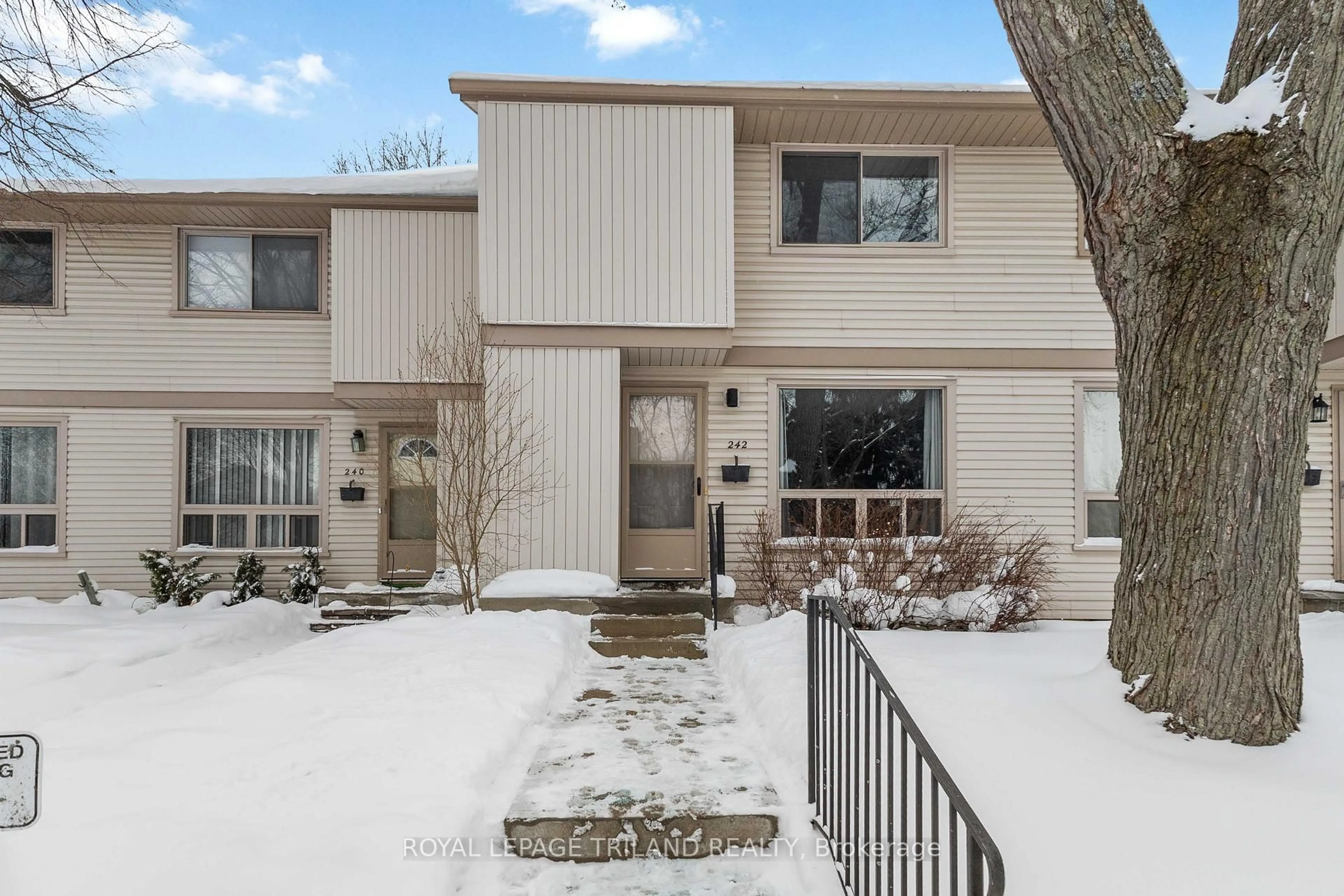 Unknown for 242 Monmore Rd #12, London North Ontario N6G 3B4