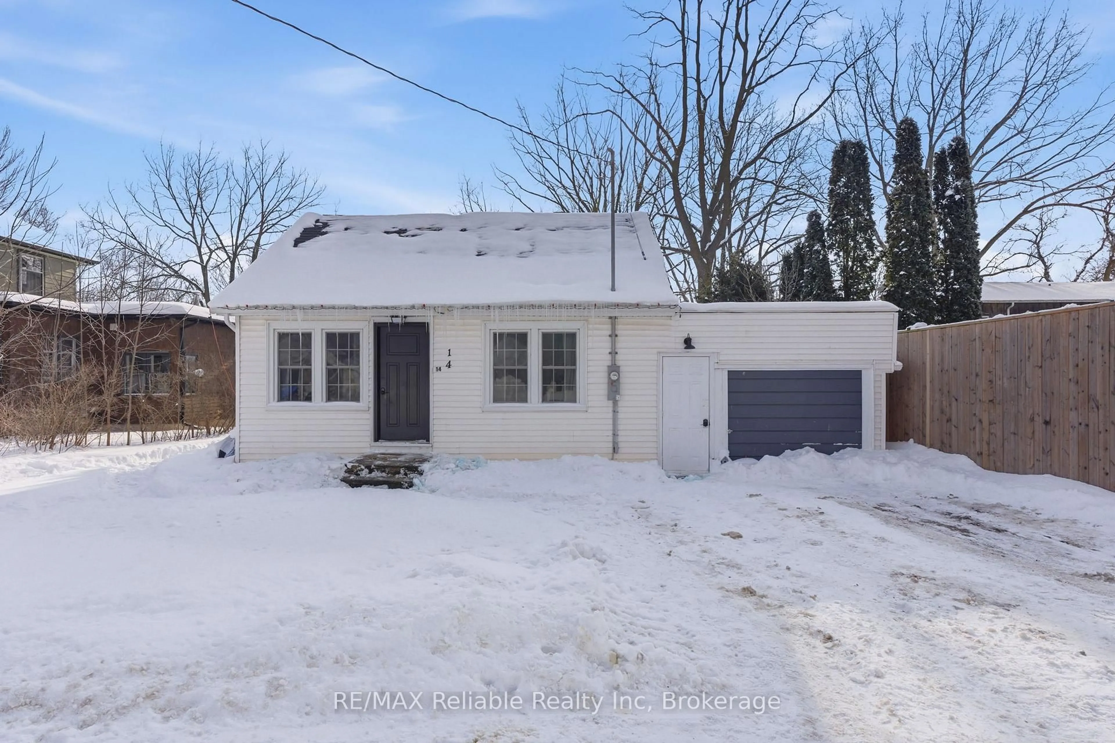 A pic from outside/outdoor area/front of a property/back of a property/a pic from drone, street for 14 Catherine St, Bluewater Ontario N0M 1G0