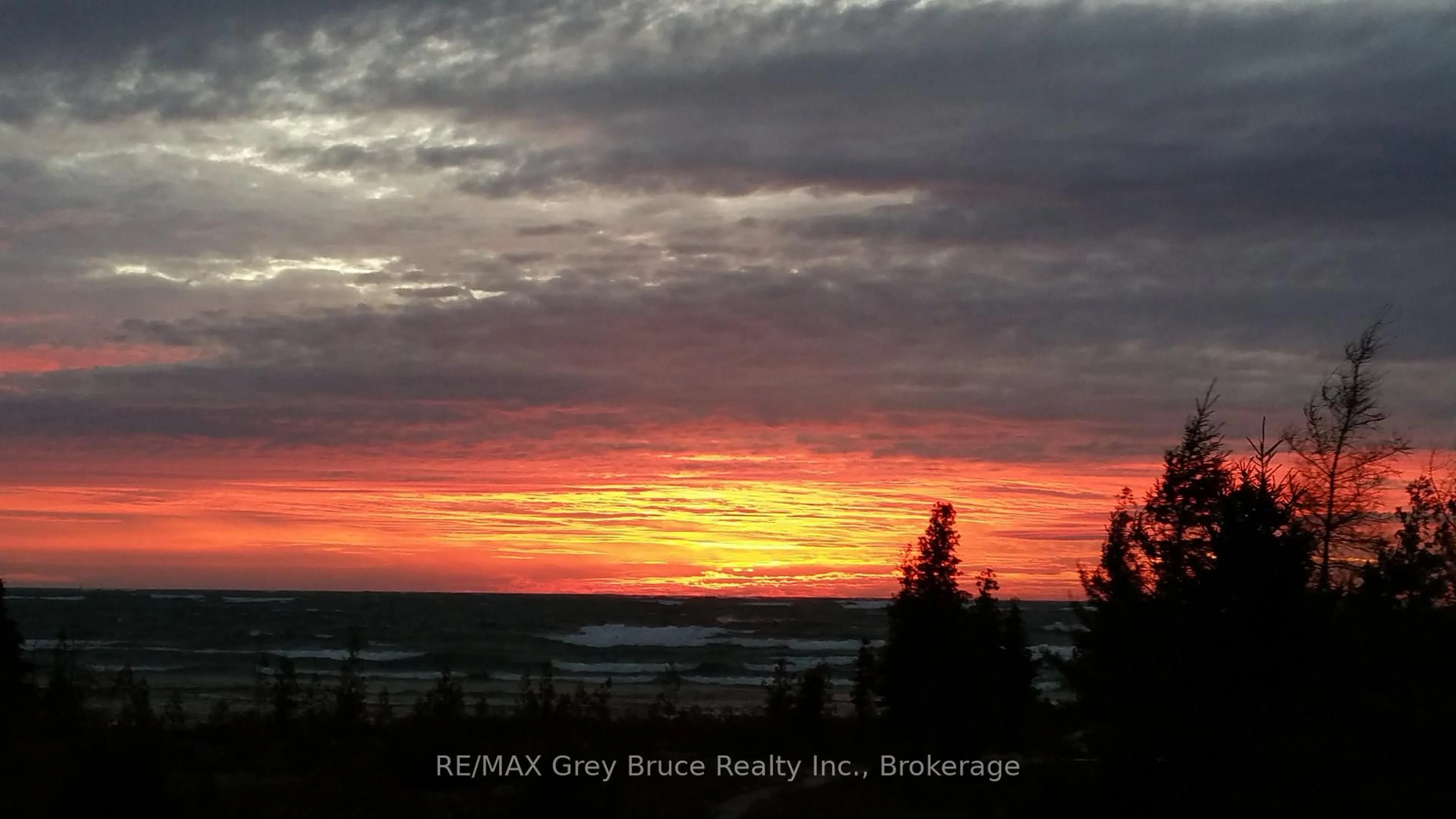 Blurry image for 798 Dorcas Bay Rd, Northern Bruce Peninsula Ontario N0H 2R0