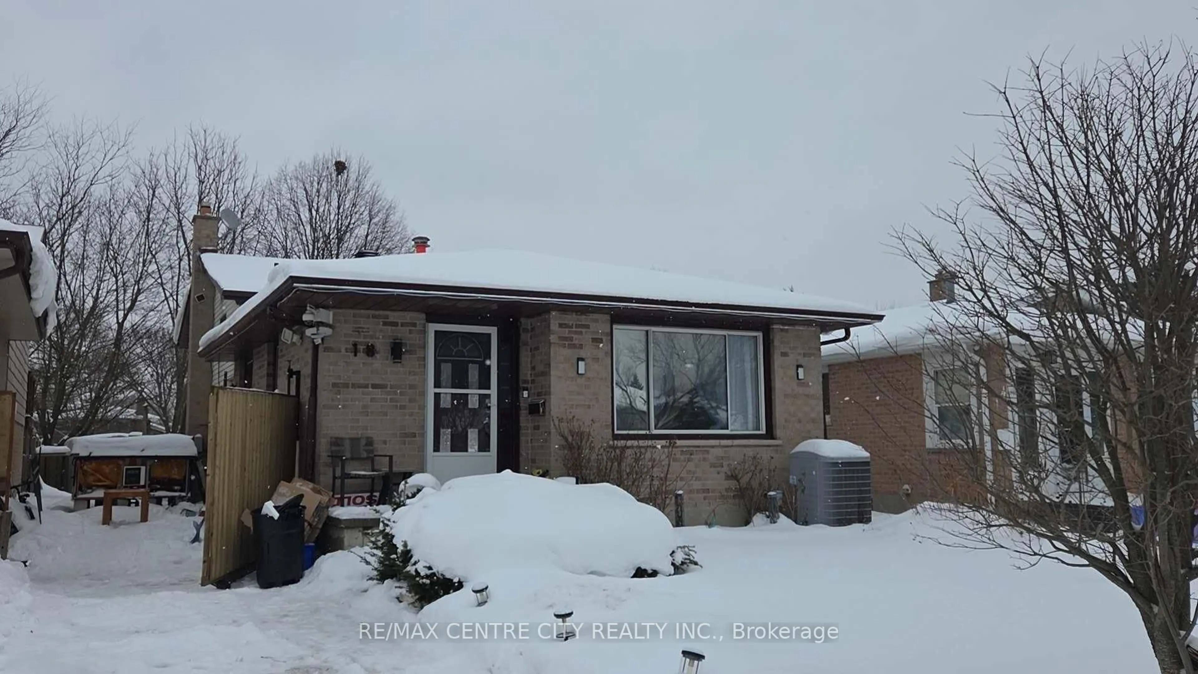 Unknown for 18 Corinth Crt, London East Ontario N5Y 5A8