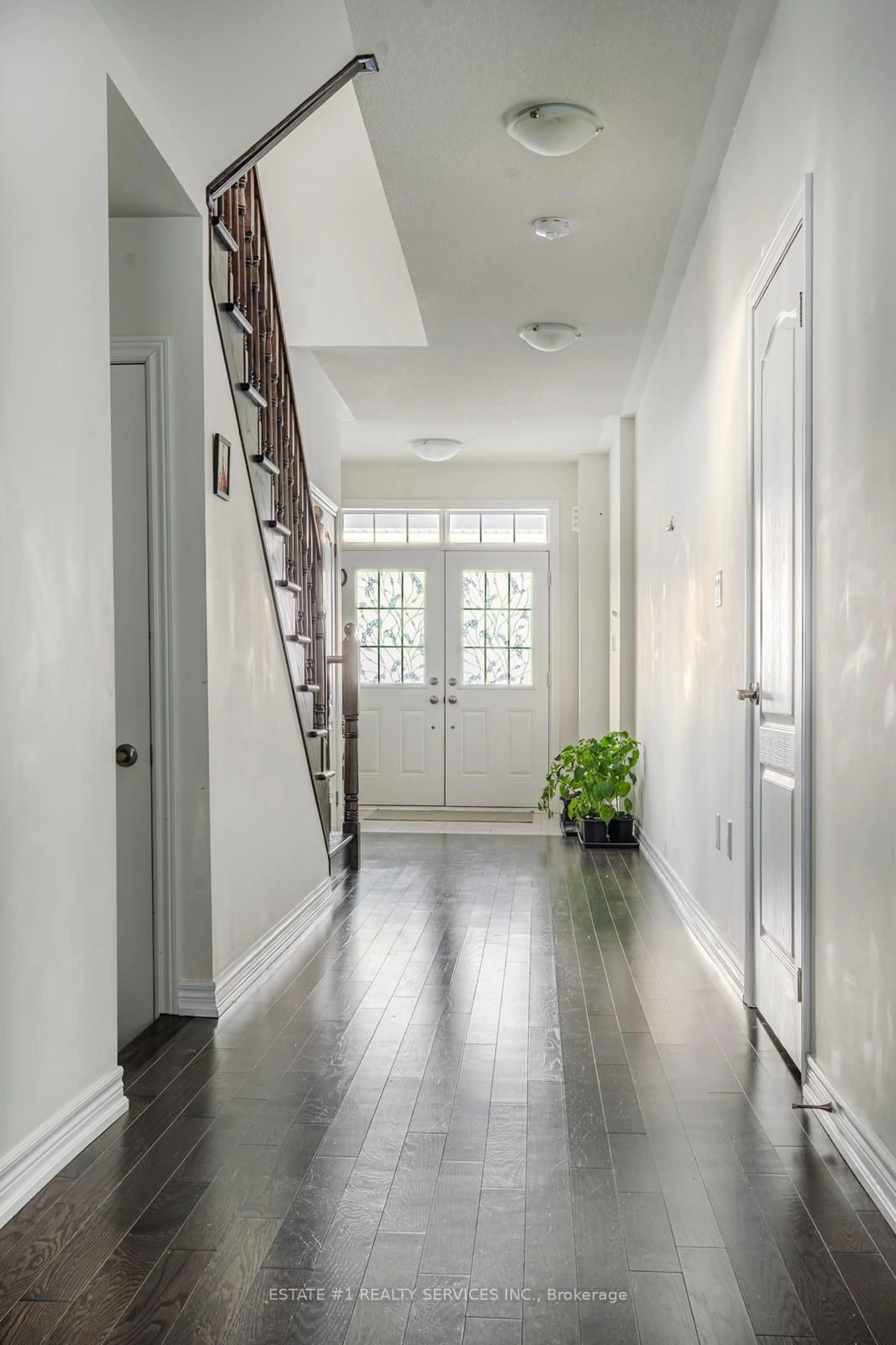 Indoor entryway for 116 Mutrie Blvd, Guelph/Eramosa Ontario N0B 2K0