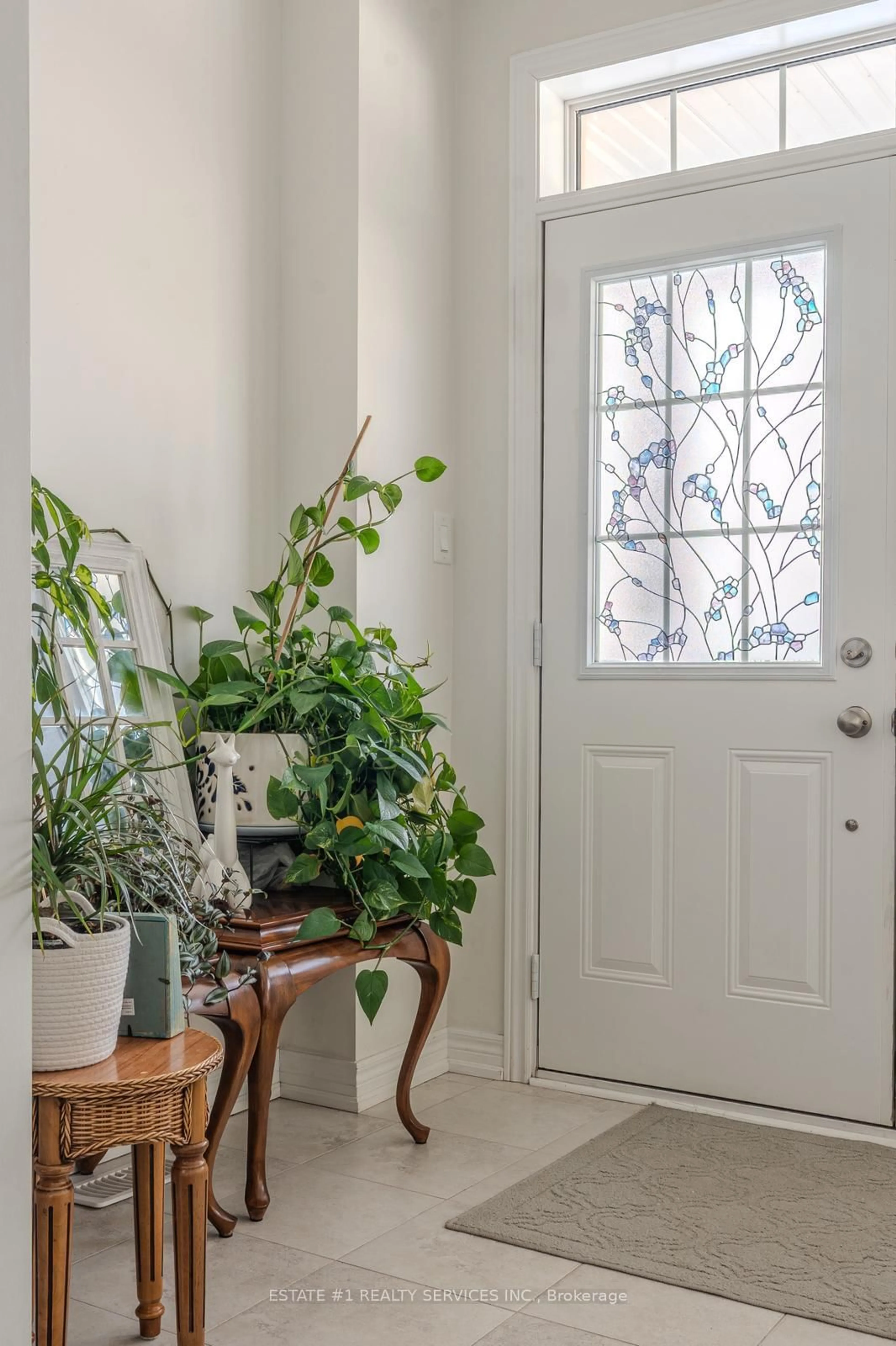 Indoor entryway for 116 Mutrie Blvd, Guelph/Eramosa Ontario N0B 2K0