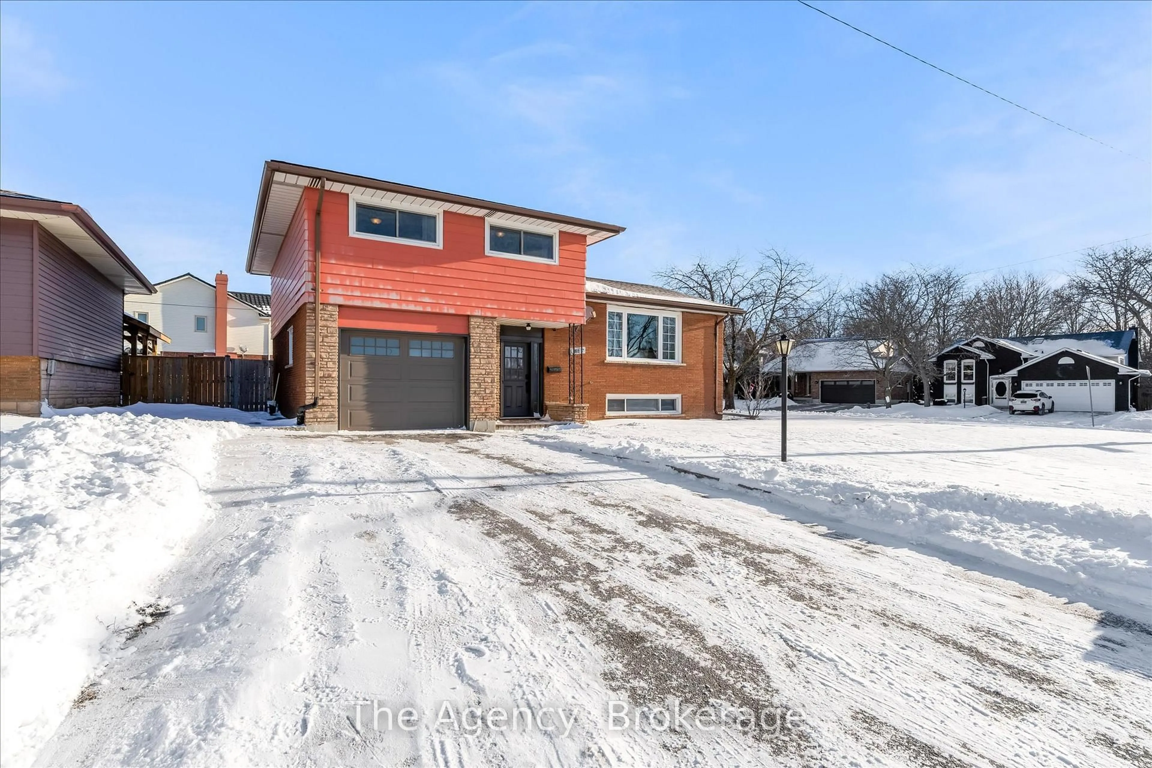 Home with brick exterior material, street for 8680 Furlong Ave, Niagara Falls Ontario L2G 6X1