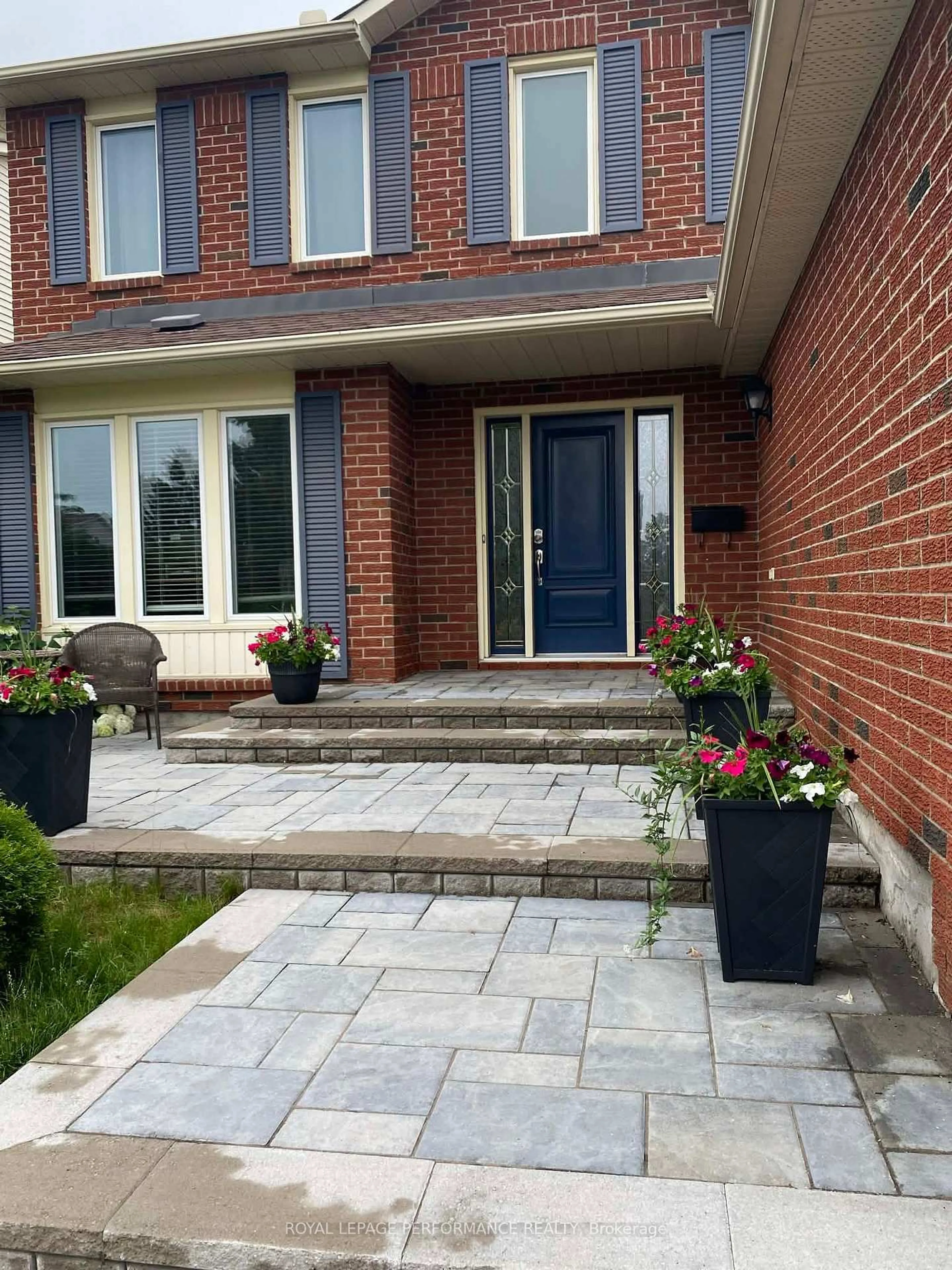 Unknown for 1391 Mountainside Cres, Orleans Ontario K1E 3H6